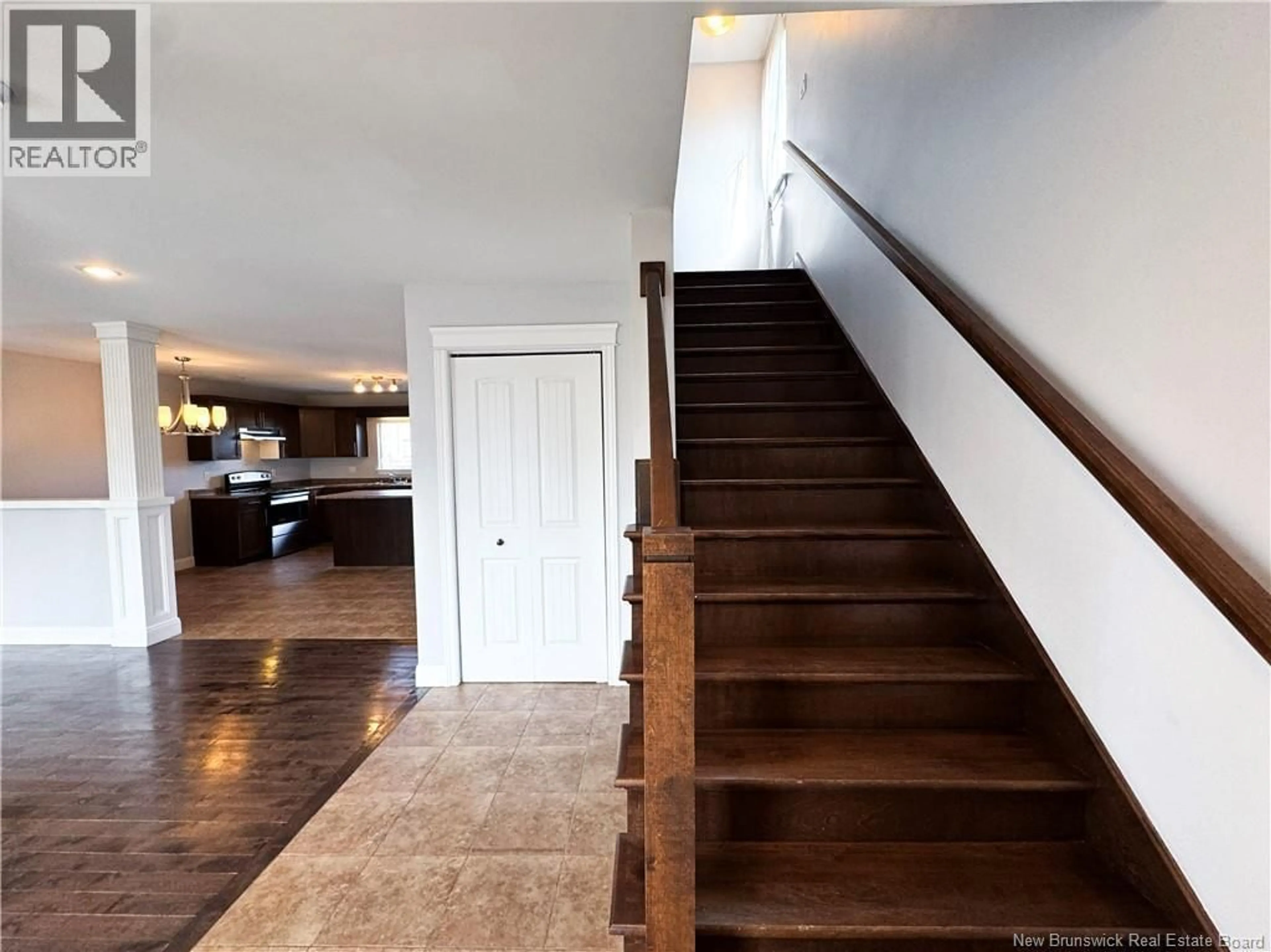 Indoor foyer for 103 HOLLAND DRIVE, Moncton New Brunswick E1G0X5