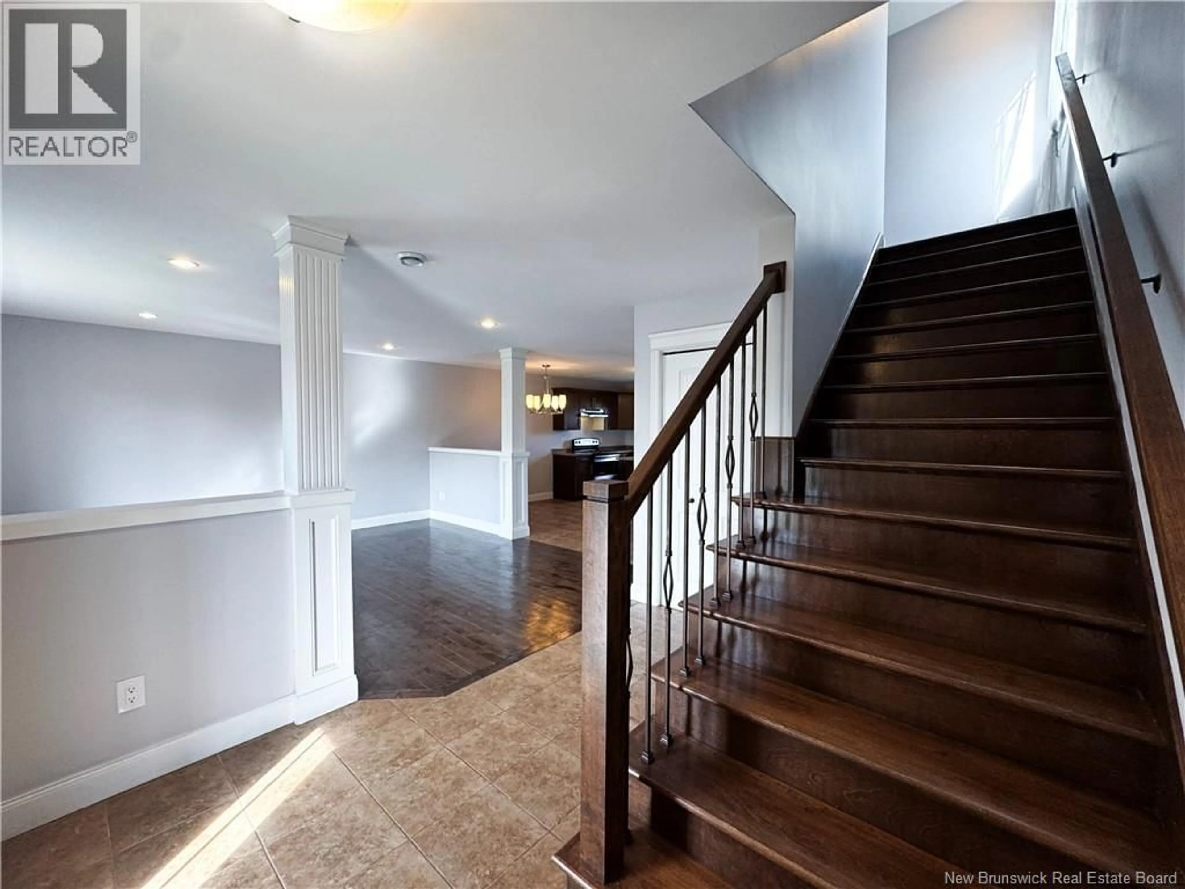 Indoor foyer for 103 HOLLAND DRIVE, Moncton New Brunswick E1G0X5