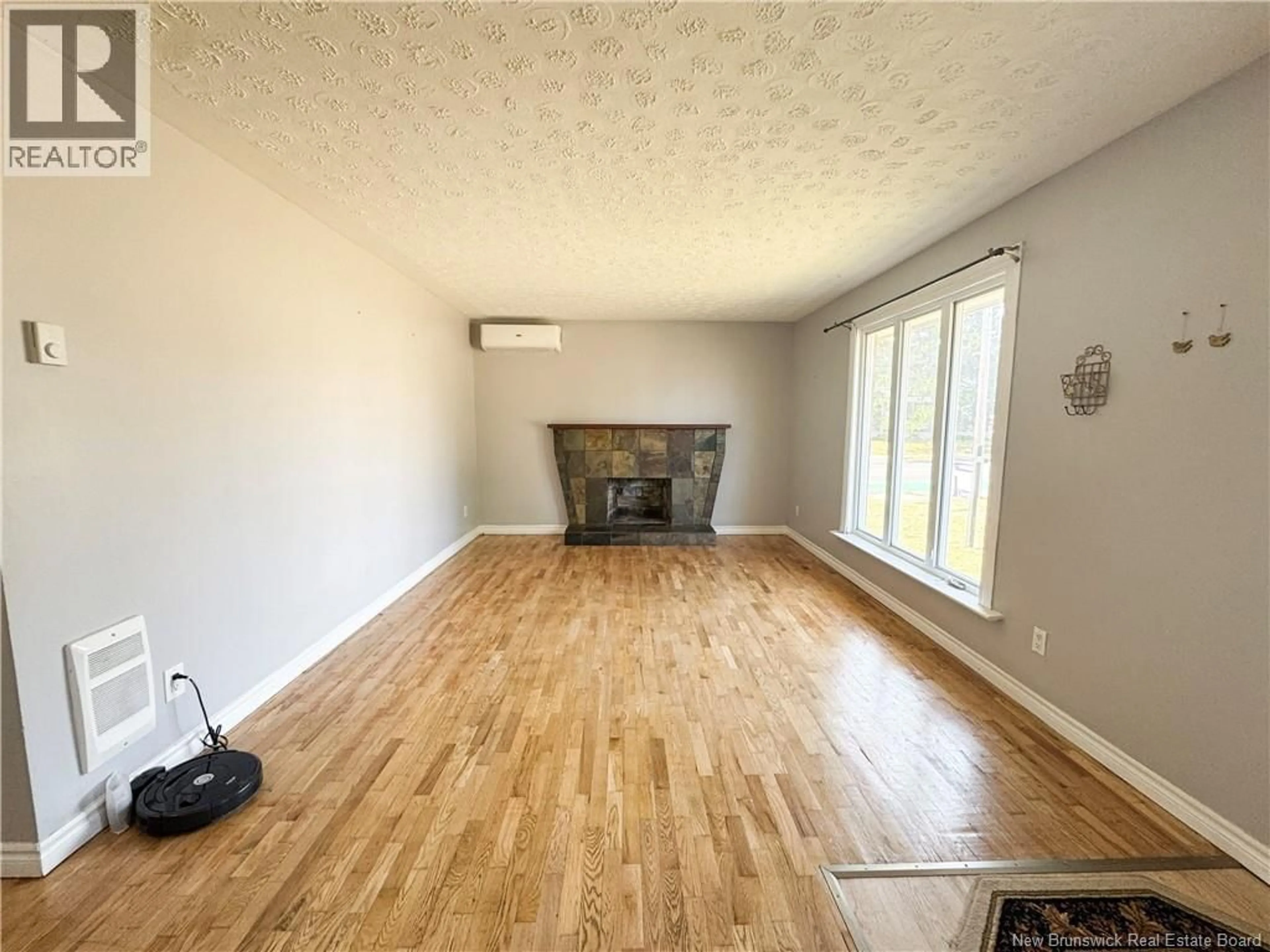 A pic of a room for 7 CARL STREET, Moncton New Brunswick E1A3R6
