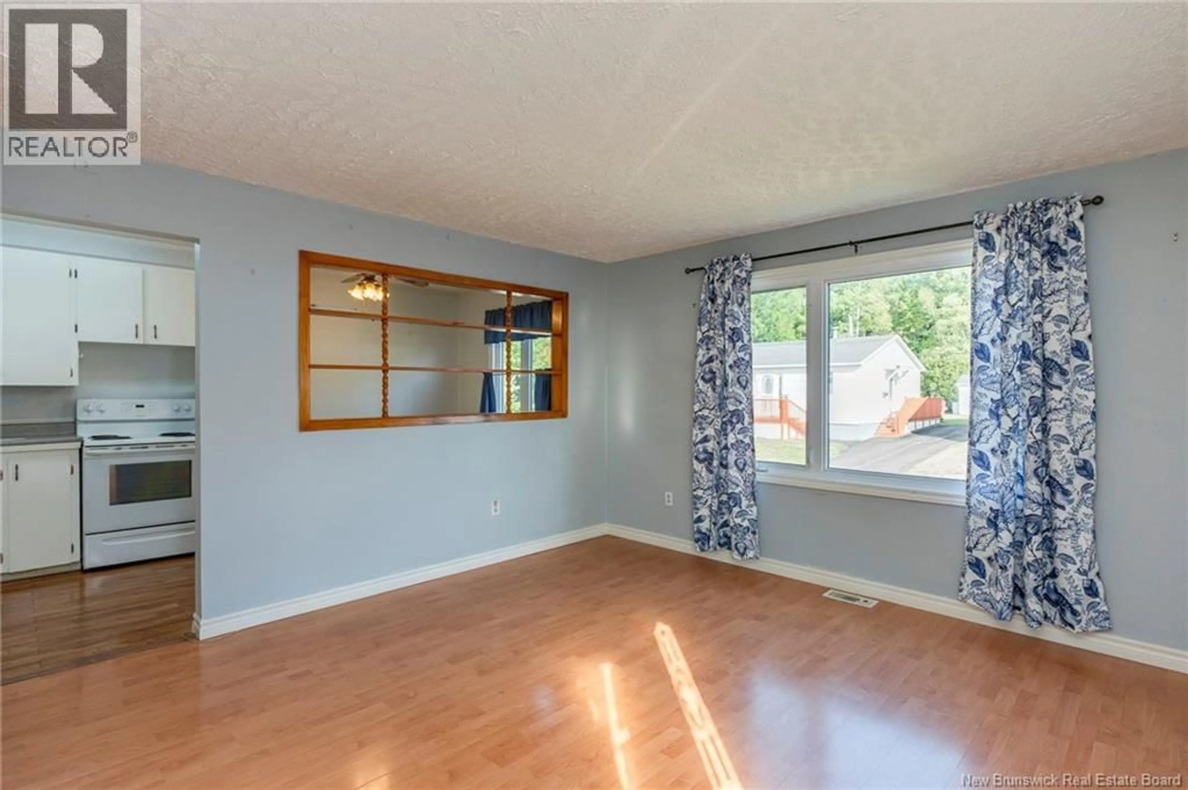 A pic of a room for 207 WESTBROOK, Moncton New Brunswick E1E2L9
