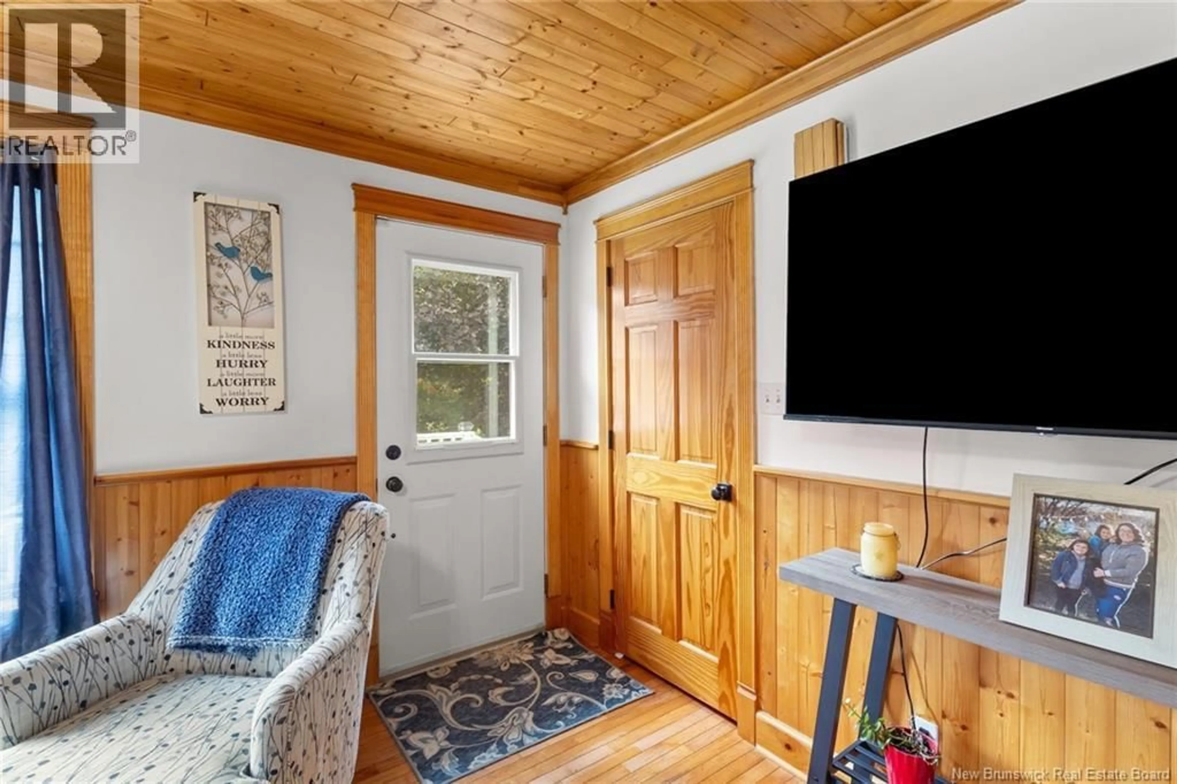 Indoor entryway for 106 LANDING ROAD, Geary New Brunswick E2V3Z2