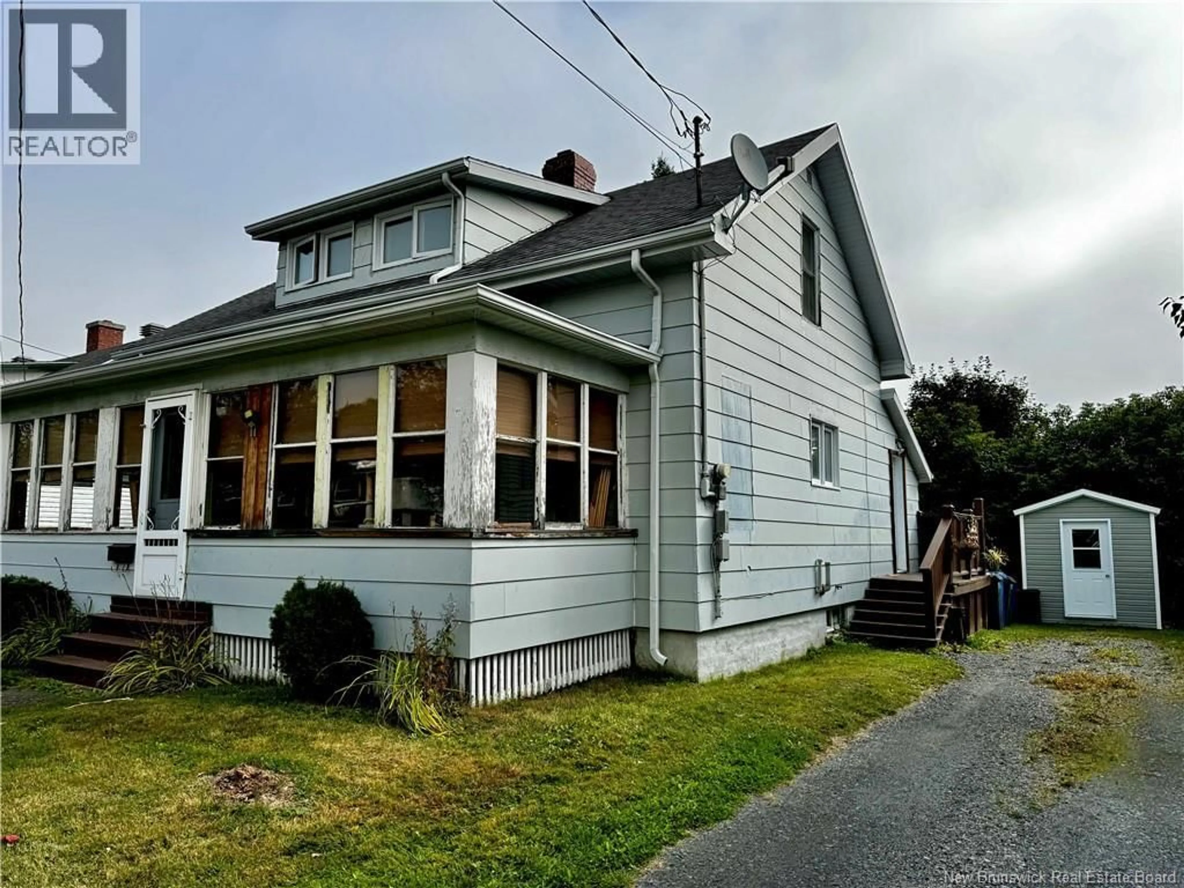 Home with vinyl exterior material, street for 71 21E AVENUE, Edmundston New Brunswick E3V2C2