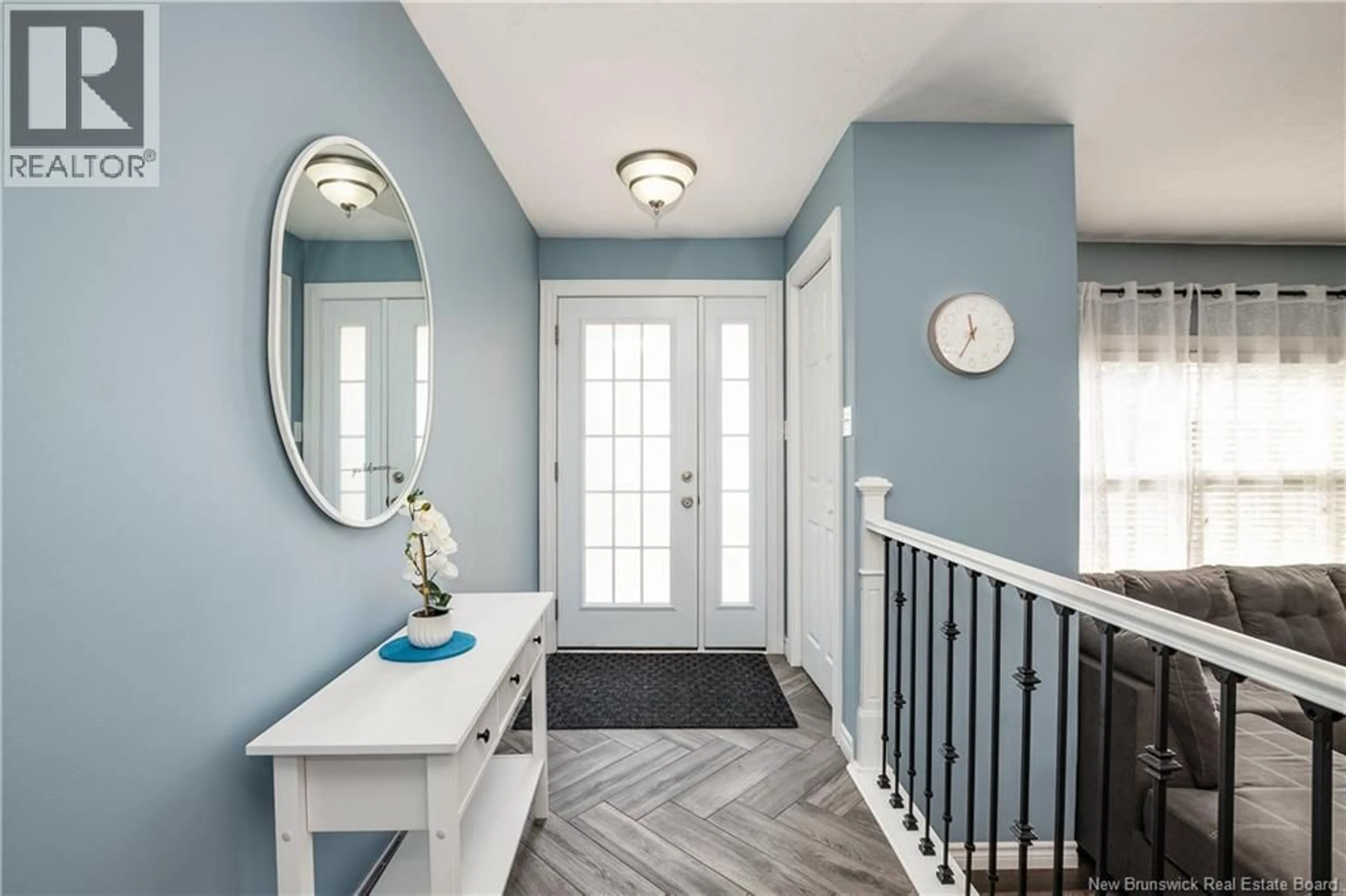 Indoor entryway for 3261 MOUNTAIN ROAD, Moncton New Brunswick E1G2X1