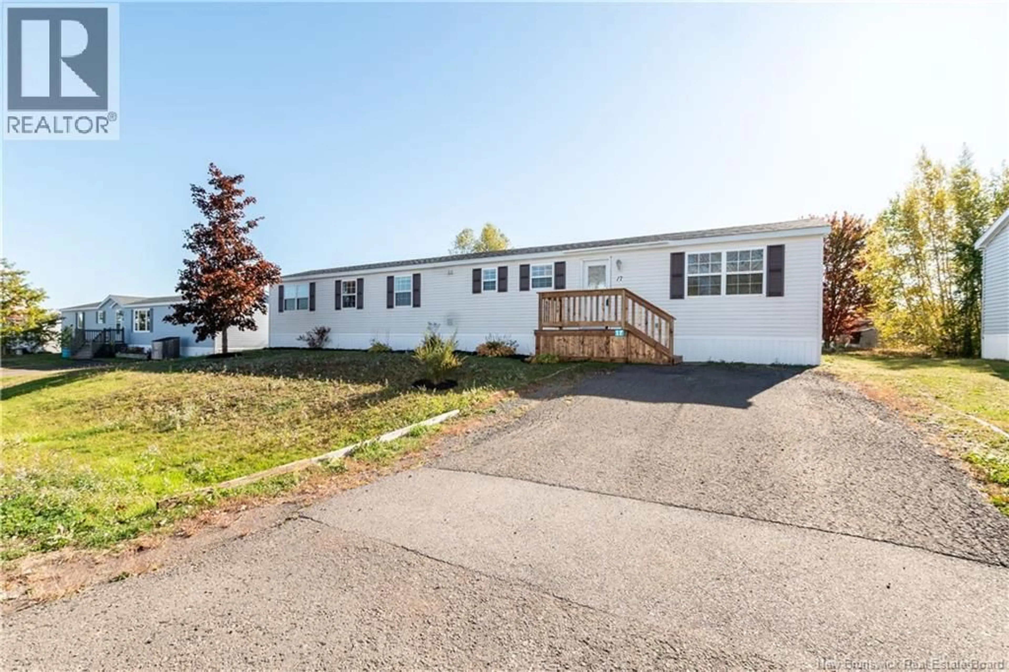 Home with vinyl exterior material, unknown for 17 CROSS CREEK LANE, Riverview New Brunswick E1B5H9