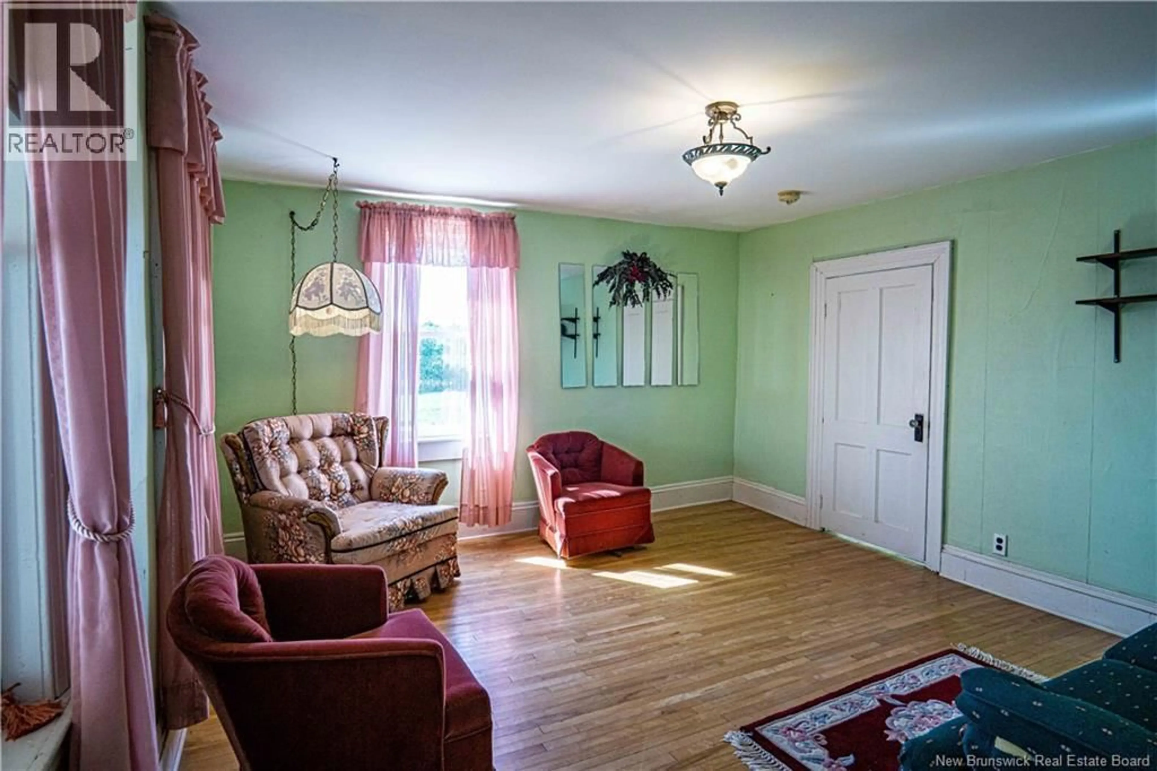 Living room with furniture, wood/laminate floor for 715 ROUTE 690, Lakeville Corner New Brunswick E3A4J5
