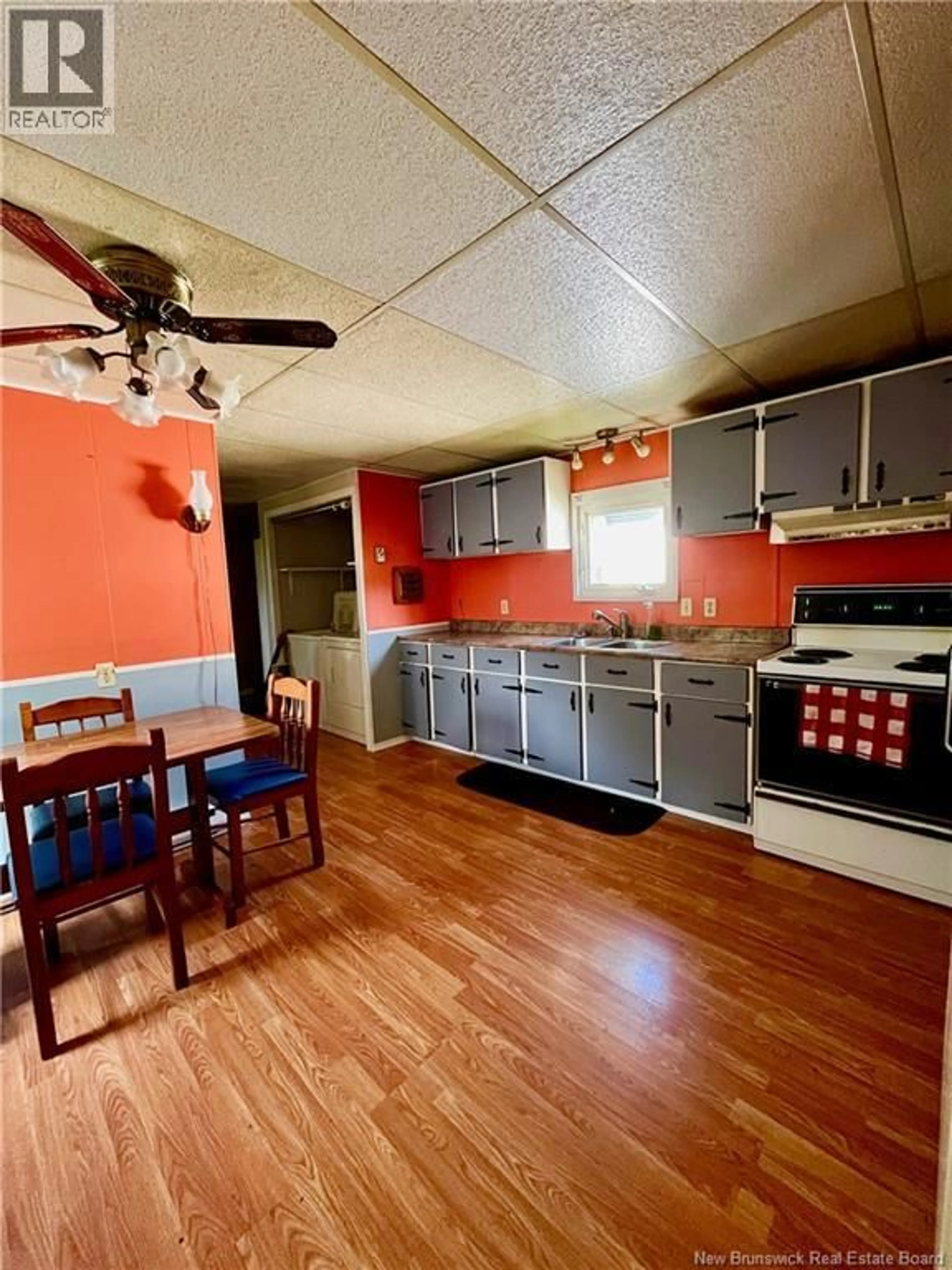 Standard kitchen, unknown for 18 DUPUIS, Lakeville New Brunswick E1H1E4