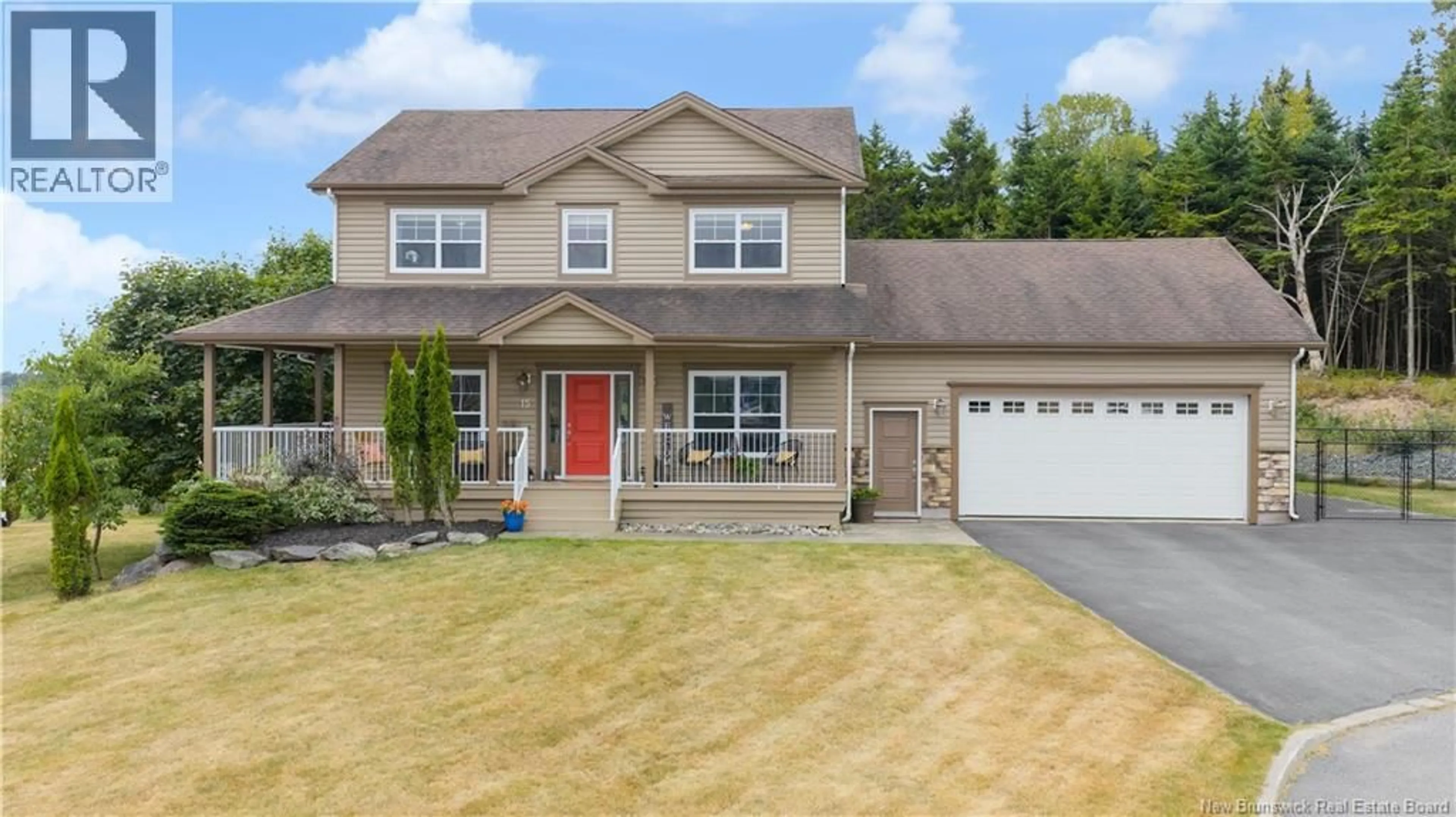 Home with vinyl exterior material, street for 15 ROATAN, Saint John New Brunswick E2J0B8