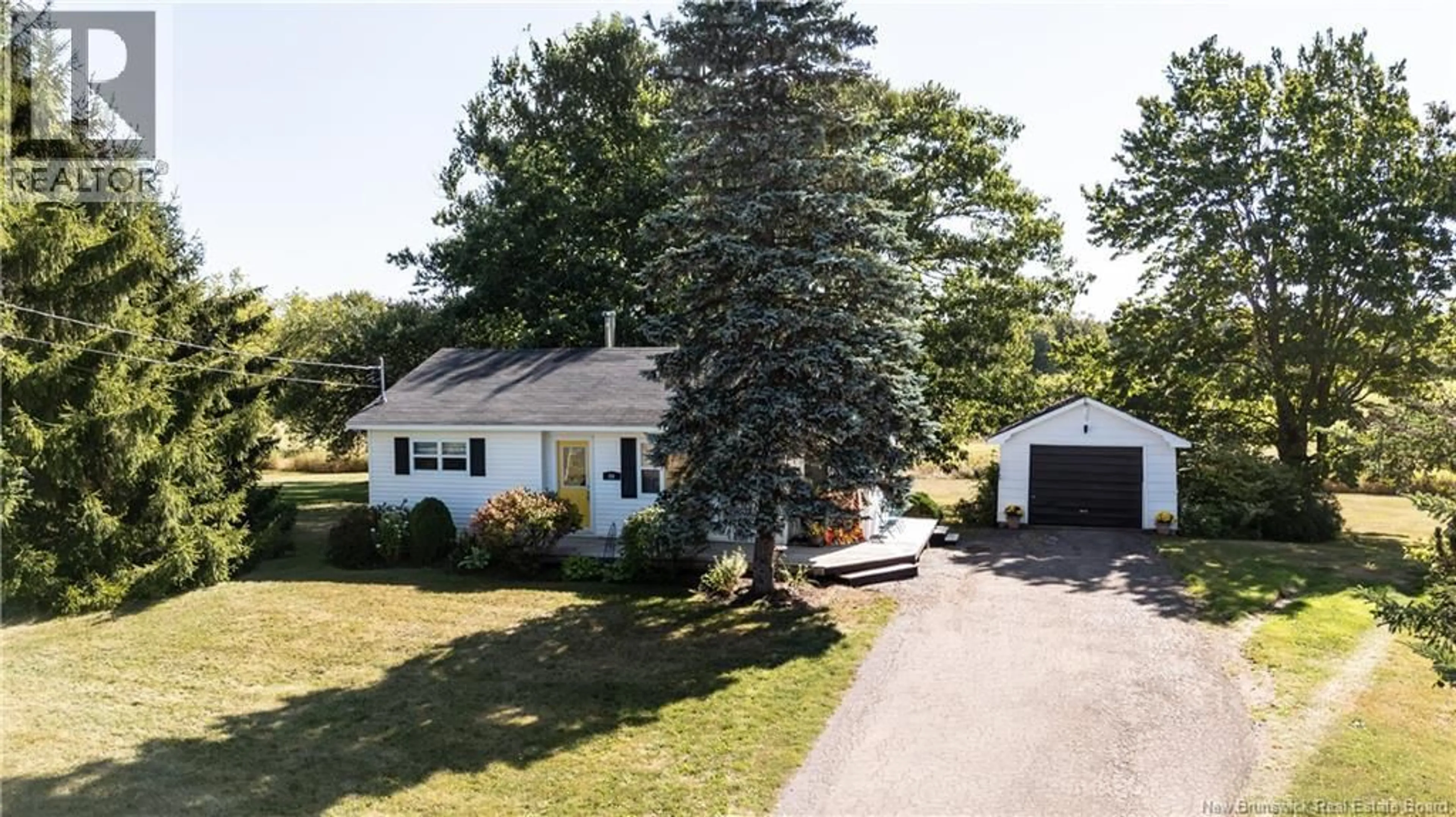 A pic from outside/outdoor area/front of a property/back of a property/a pic from drone, street for 84 OLD POST ROAD, Petitcodiac New Brunswick E4Z4N9