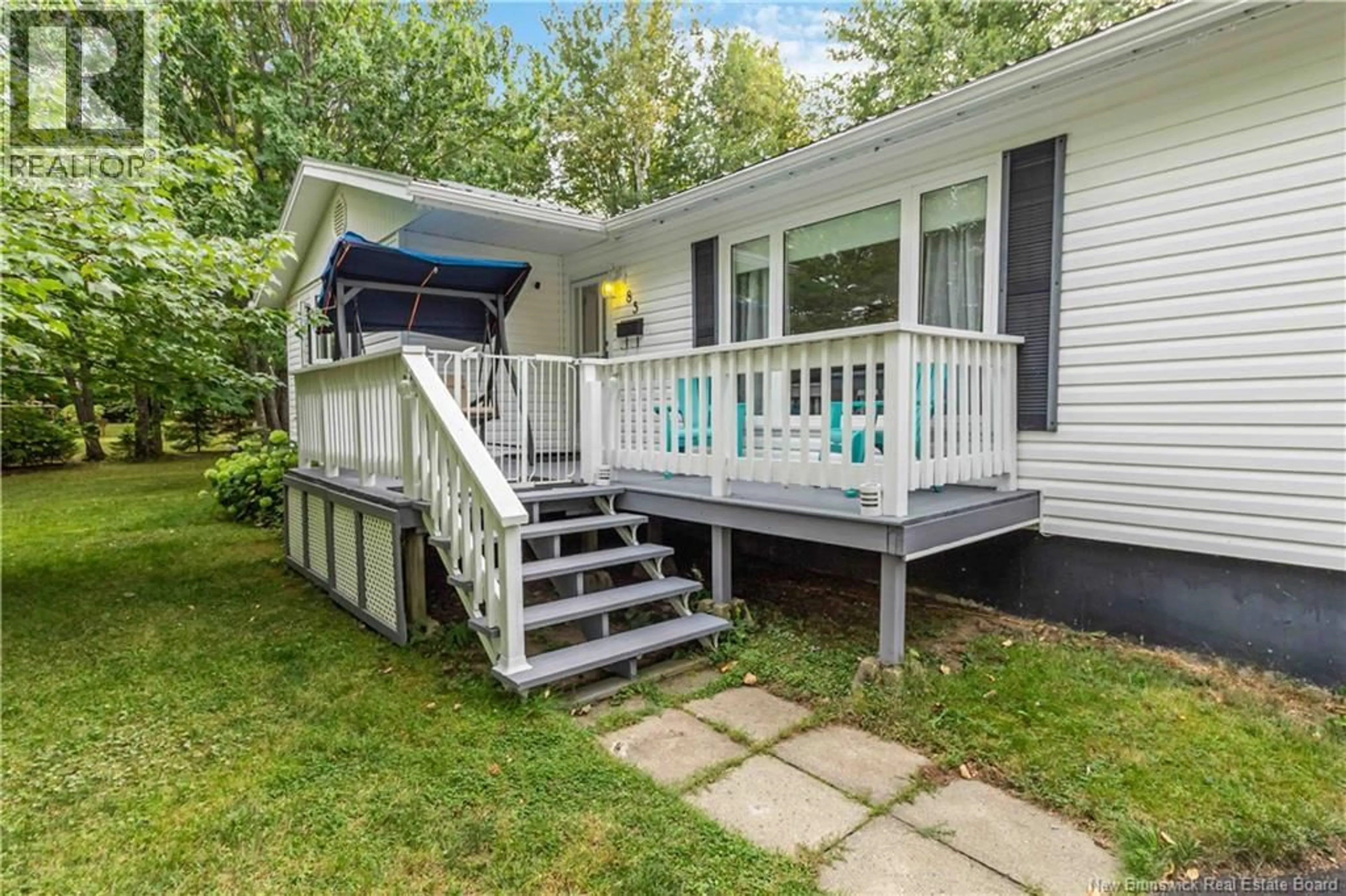 Home with vinyl exterior material, street for 85 ST-PIERRE, Shediac New Brunswick E4P2R8