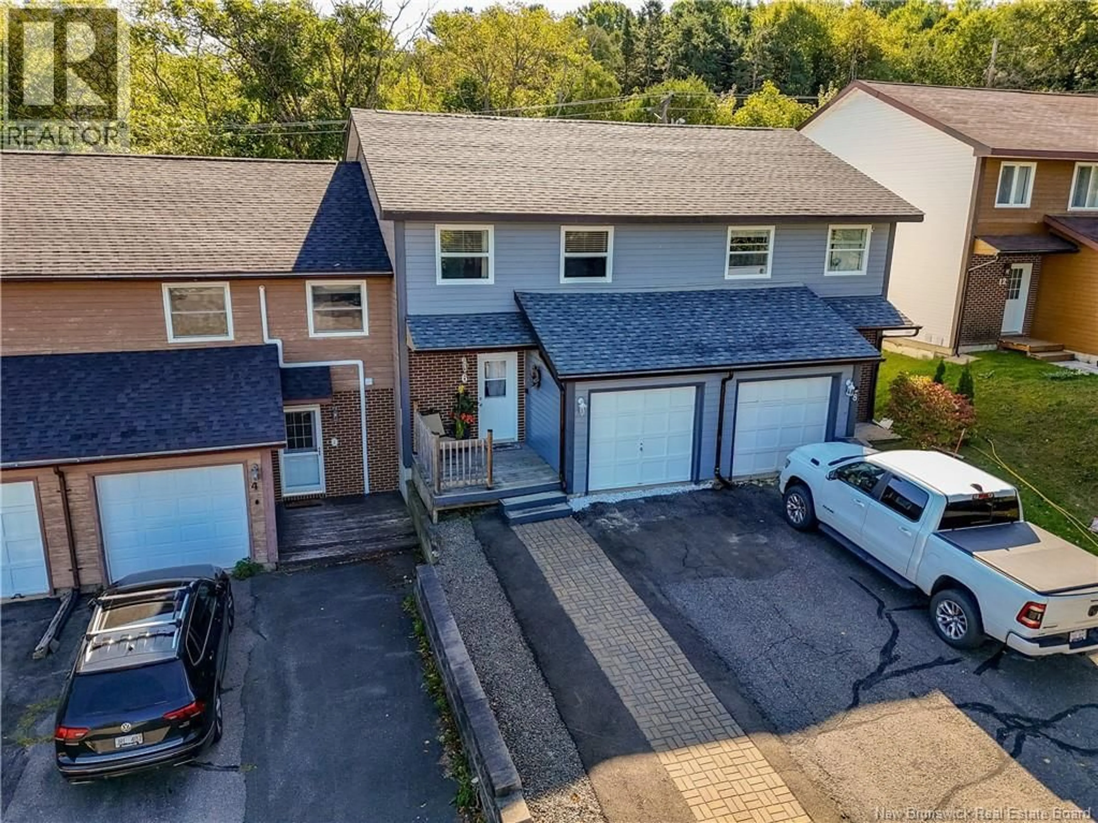 A pic from outside/outdoor area/front of a property/back of a property/a pic from drone, street for 6 ANGELVIEW COURT, Fredericton New Brunswick E3B7A8