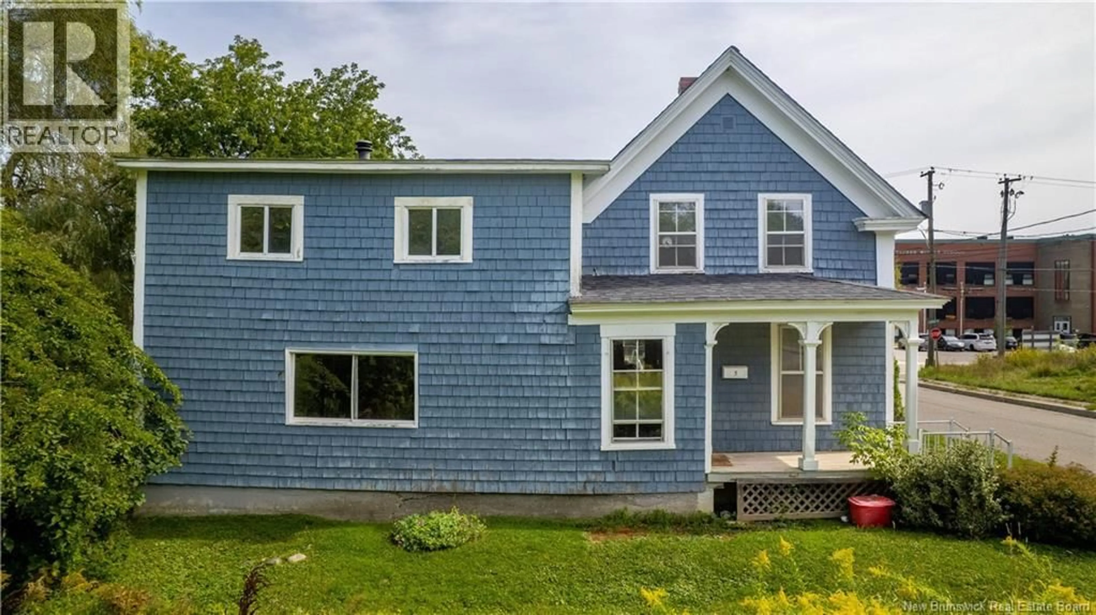 Home with vinyl exterior material, building for 3 CARLETON STREET, St. Stephen New Brunswick E3L2N6