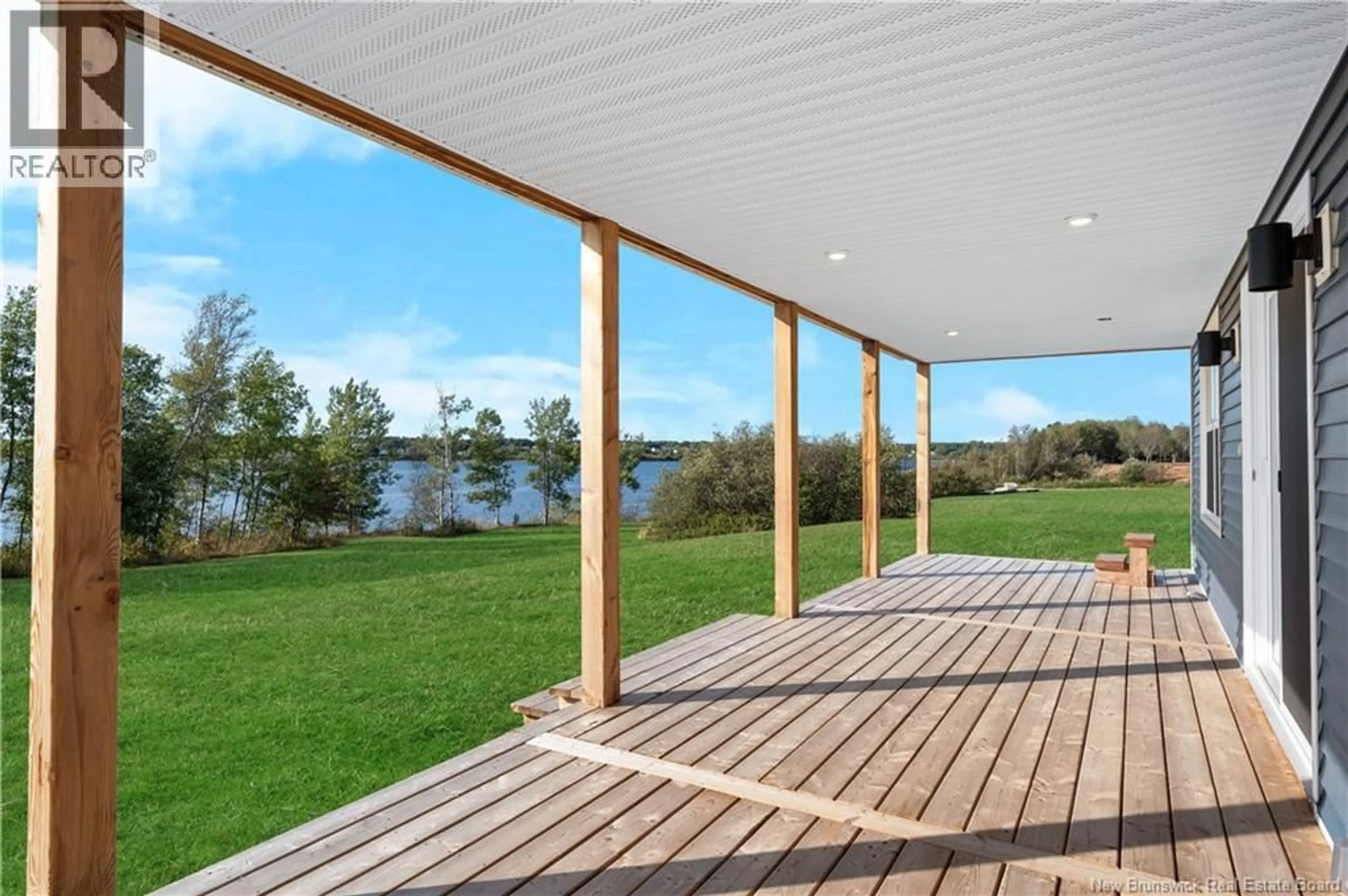 Patio, water/lake/river/ocean view for 34 MCKINNON, Main River New Brunswick E4T1T8