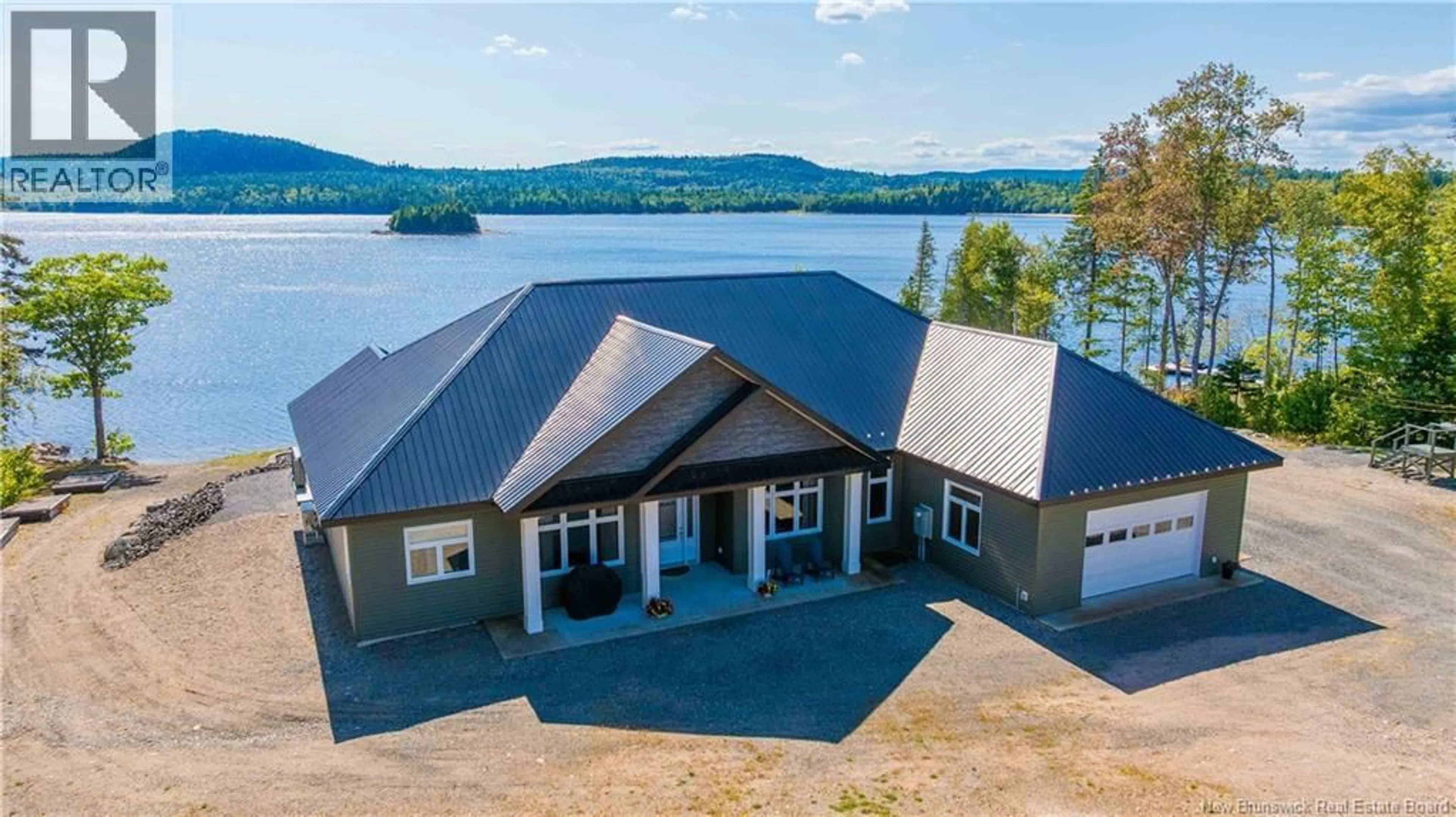 A pic from outside/outdoor area/front of a property/back of a property/a pic from drone, water/lake/river/ocean view for 112 - 1191 ROUTE 785, Utopia New Brunswick E5C2L3