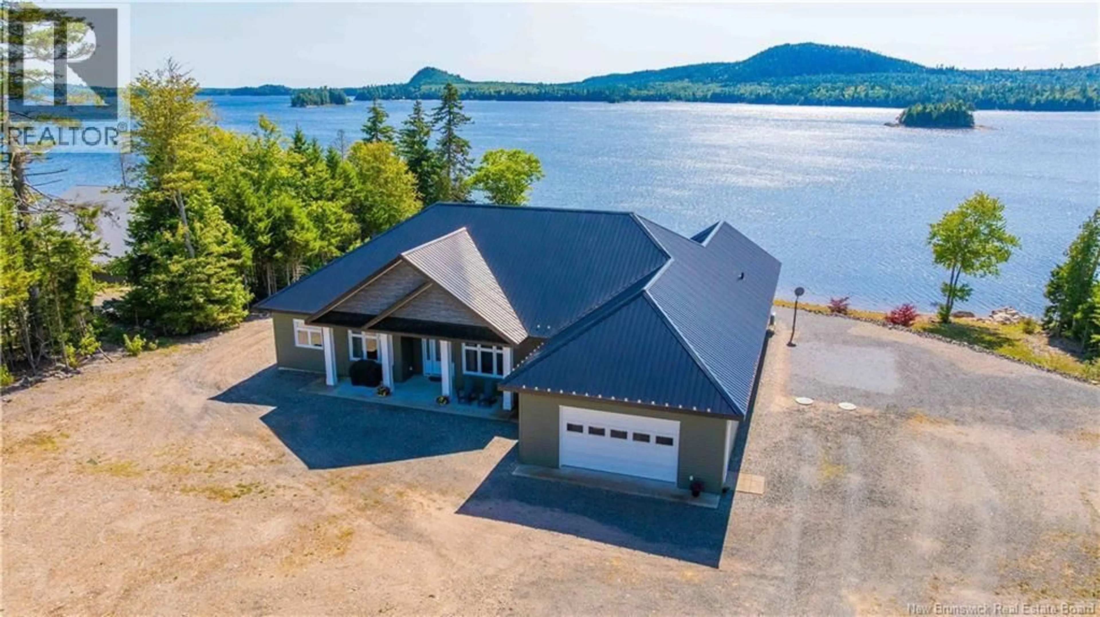 A pic from outside/outdoor area/front of a property/back of a property/a pic from drone, water/lake/river/ocean view for 112 - 1191 ROUTE 785, Utopia New Brunswick E5C2L3