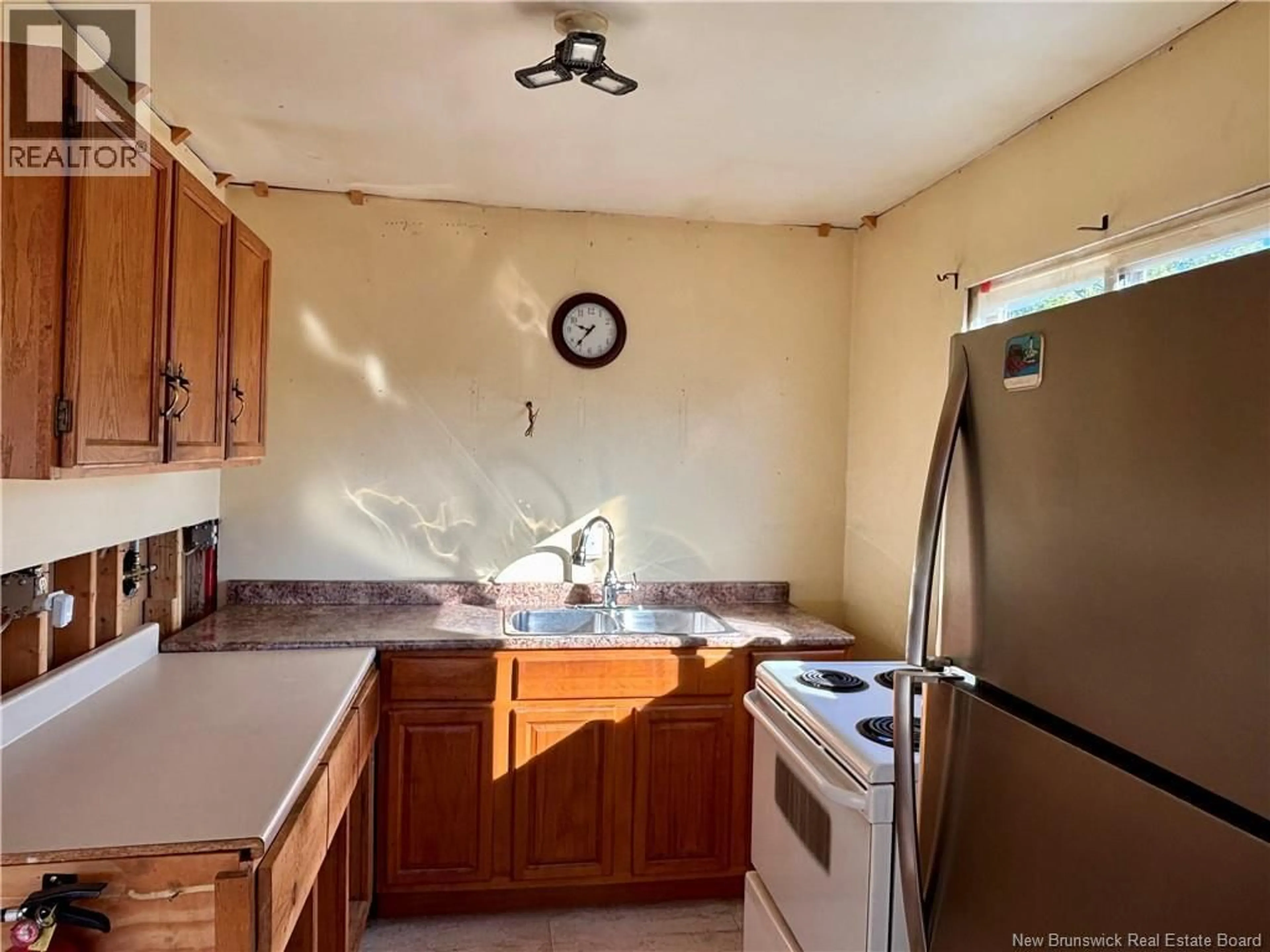 Standard kitchen, unknown for 295 RTE 450, Lavillette New Brunswick E9G2R1