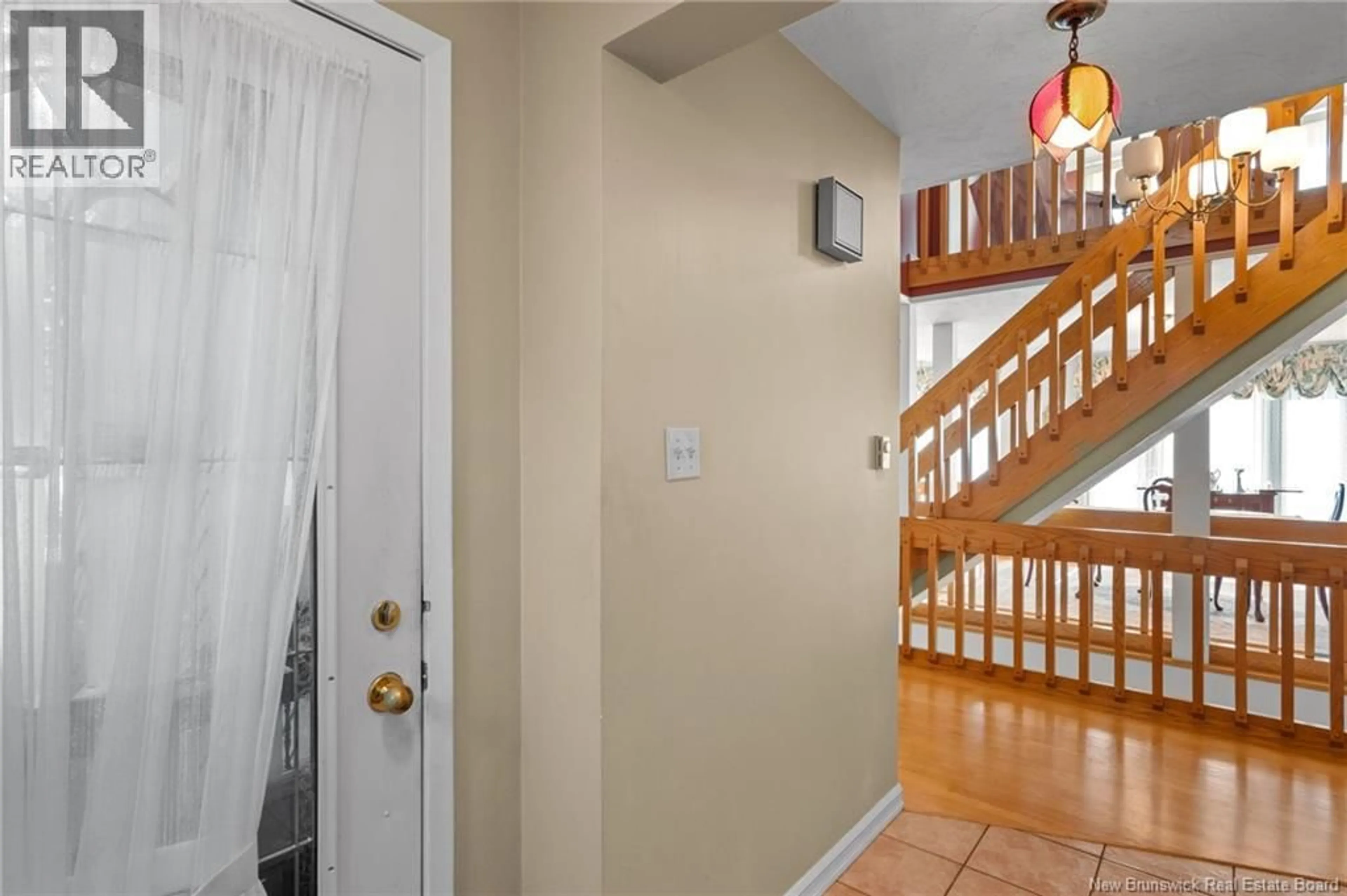 Indoor foyer for 17 RICHARD LANE, Shediac Bridge New Brunswick E4R1R3