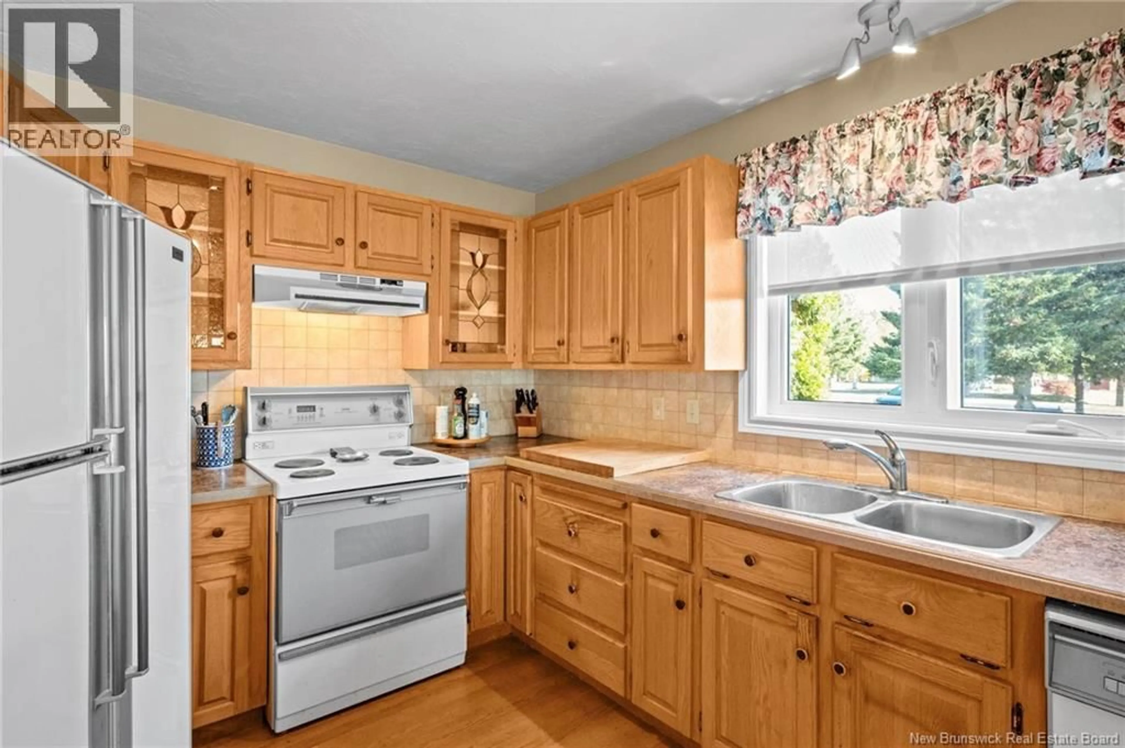 Standard kitchen, ceramic/tile floor for 17 RICHARD LANE, Shediac Bridge New Brunswick E4R1R3
