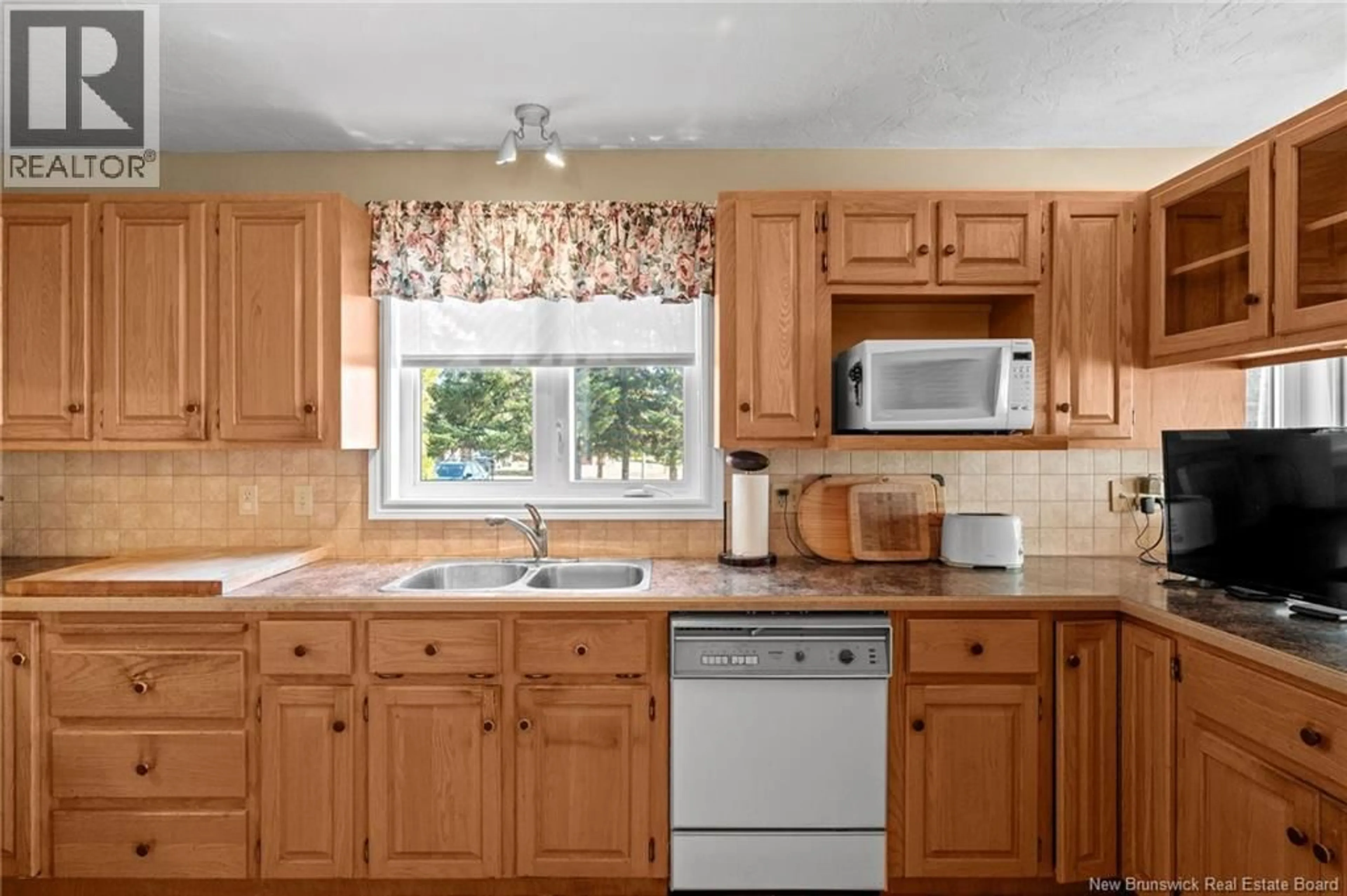 Standard kitchen, unknown for 17 RICHARD LANE, Shediac Bridge New Brunswick E4R1R3