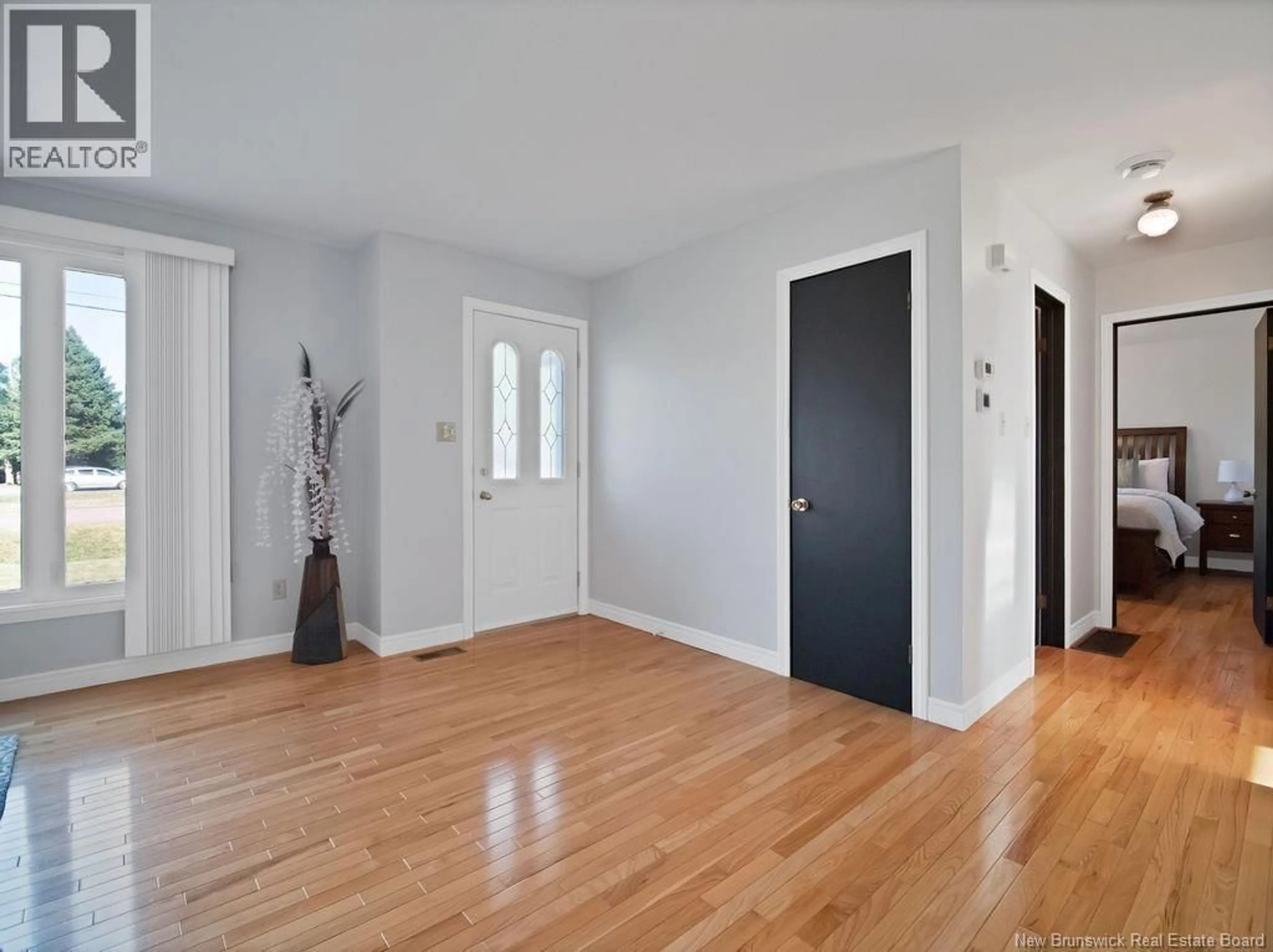Indoor entryway for 63 GERMAINE STREET, Shediac New Brunswick E4P1T5