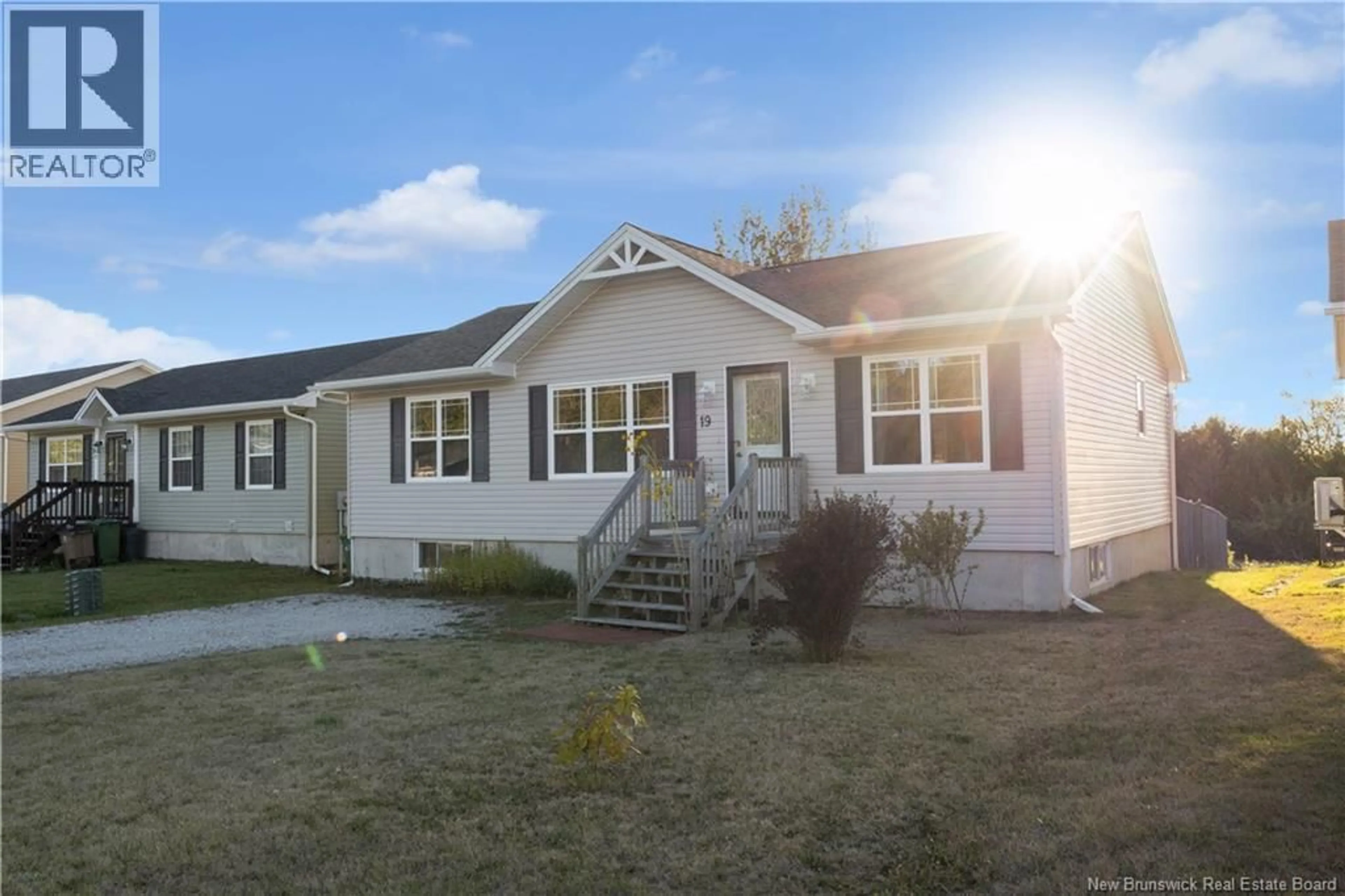 Home with vinyl exterior material, street for 19 BERMUDA COURT, Saint John New Brunswick E2J0G8