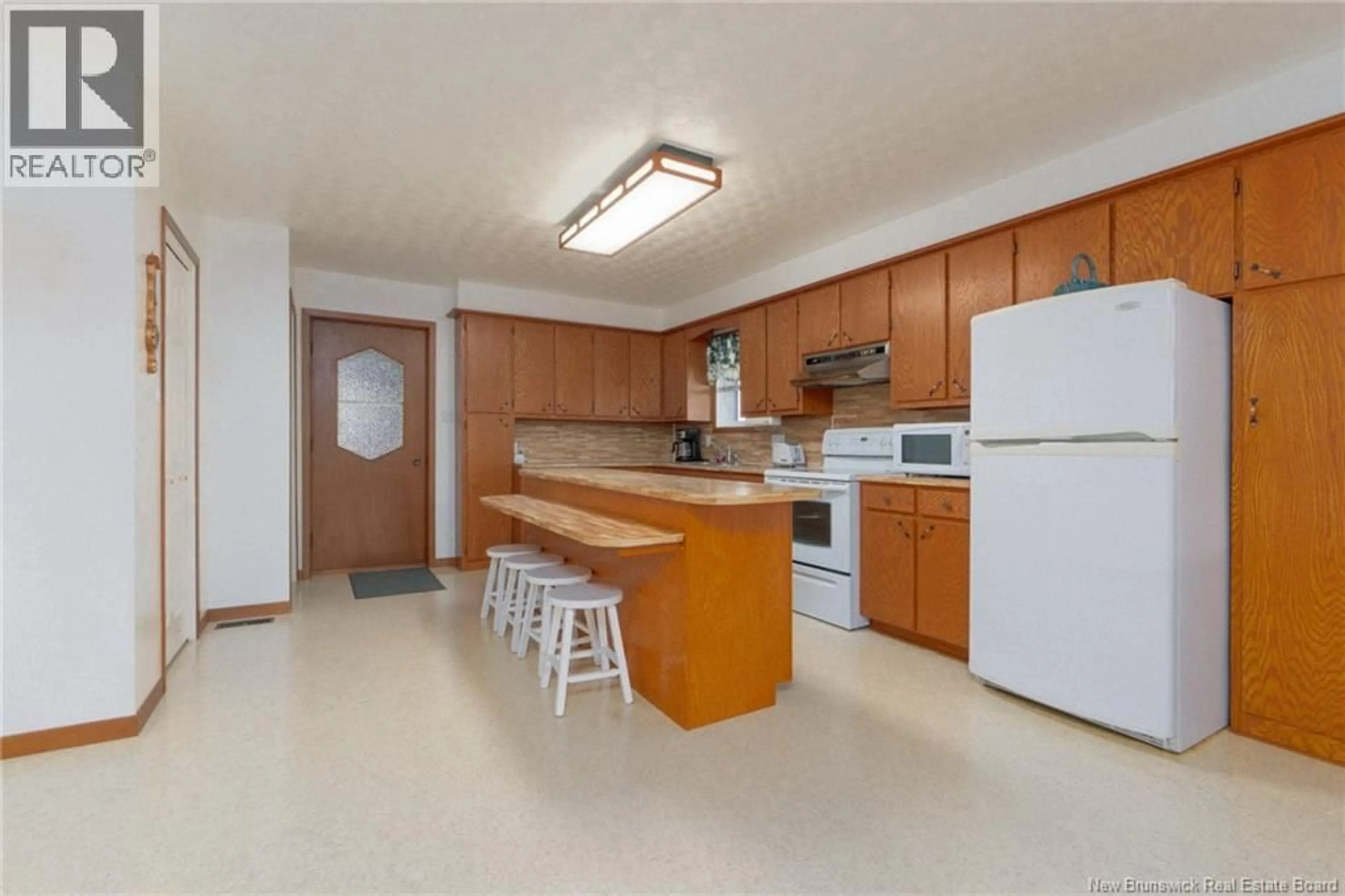 Standard kitchen, unknown for 484 MARTIN ROAD, Sainte-Anne-De-Madawaska New Brunswick E7E1R1