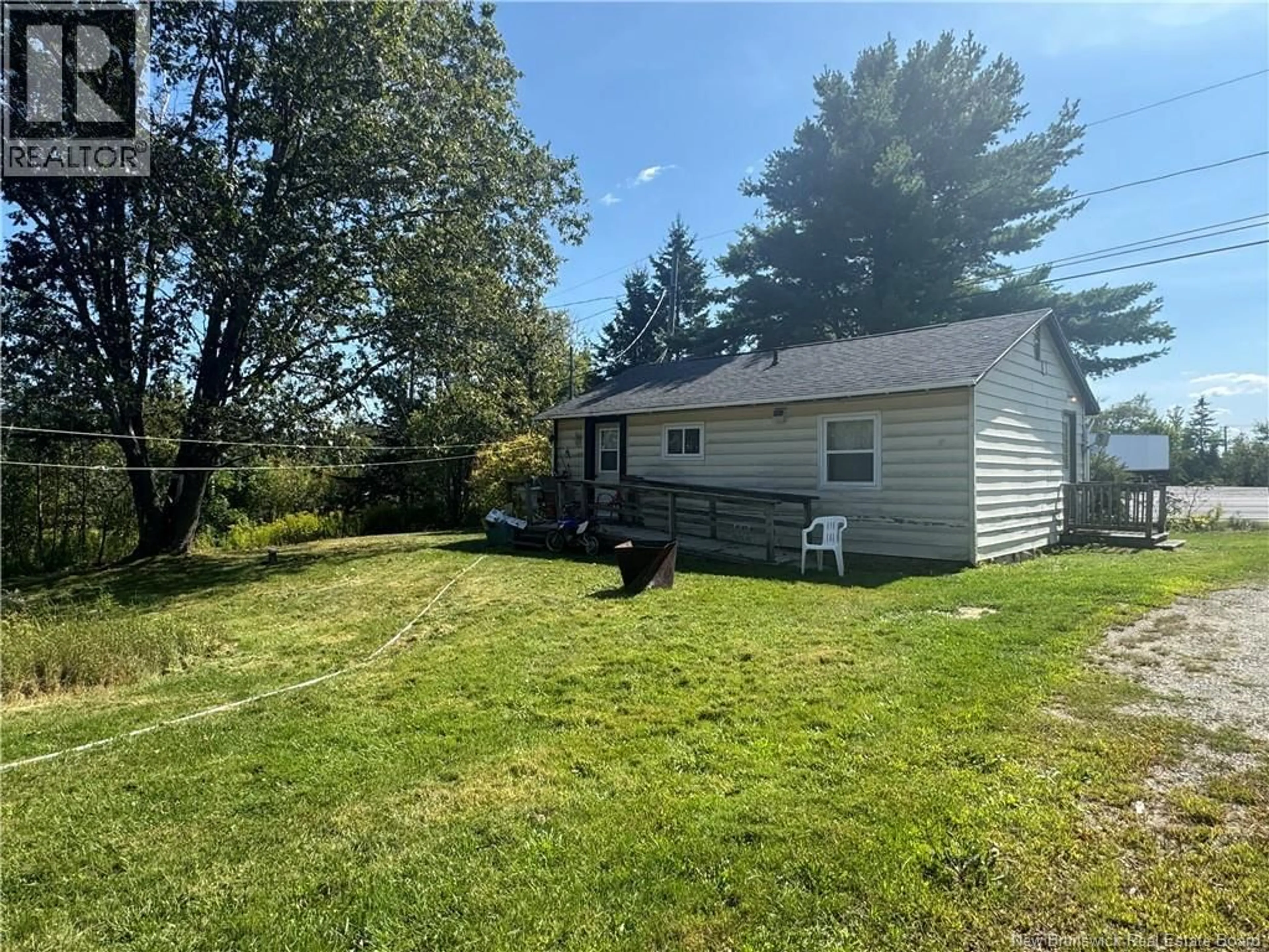 A pic from outside/outdoor area/front of a property/back of a property/a pic from drone, water/lake/river/ocean view for 617 ROUTE 170, Oak Bay New Brunswick E3L3Y9