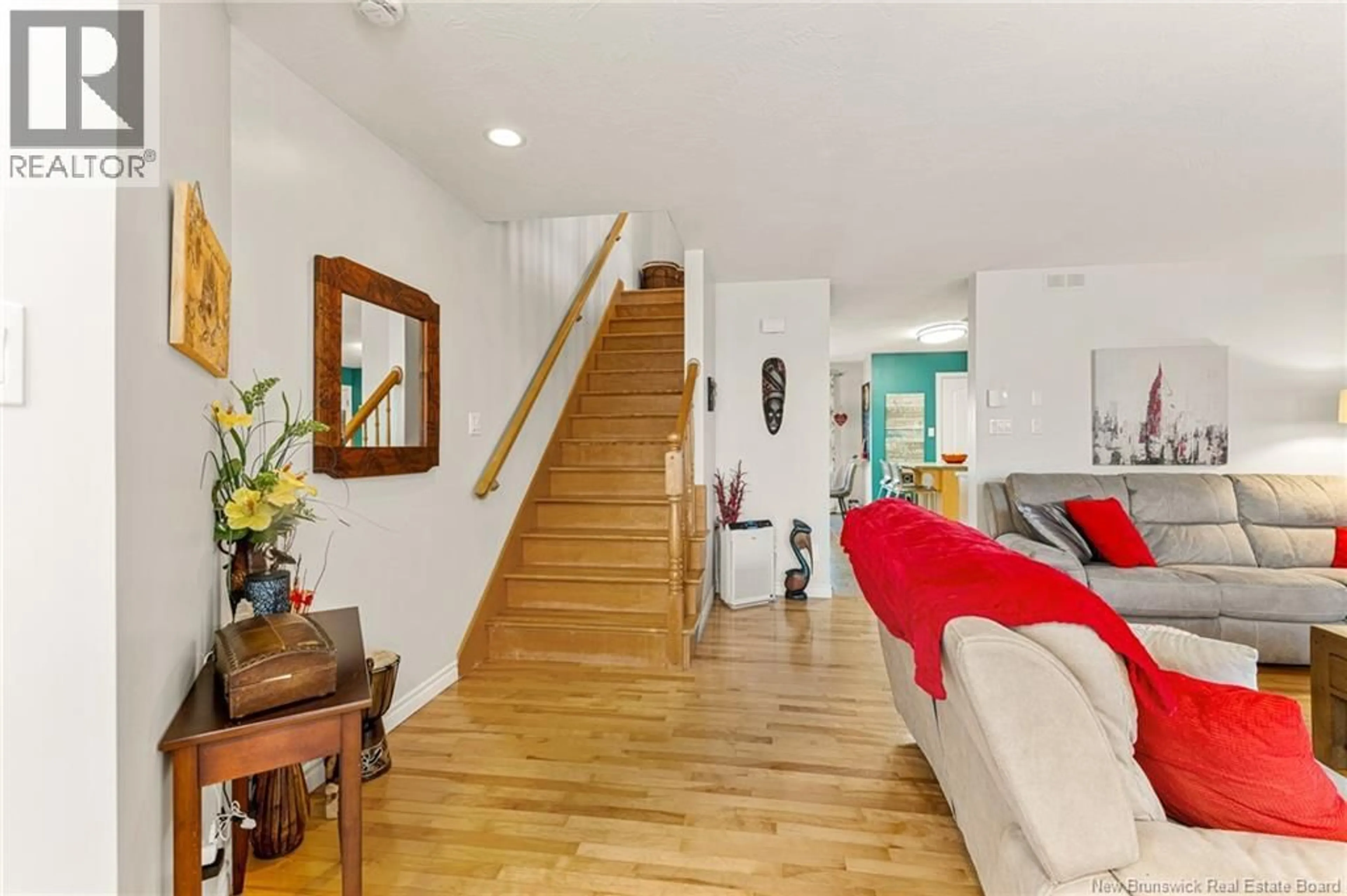 Indoor foyer for 24 DANUBE COURT, Dieppe New Brunswick E1A8G6
