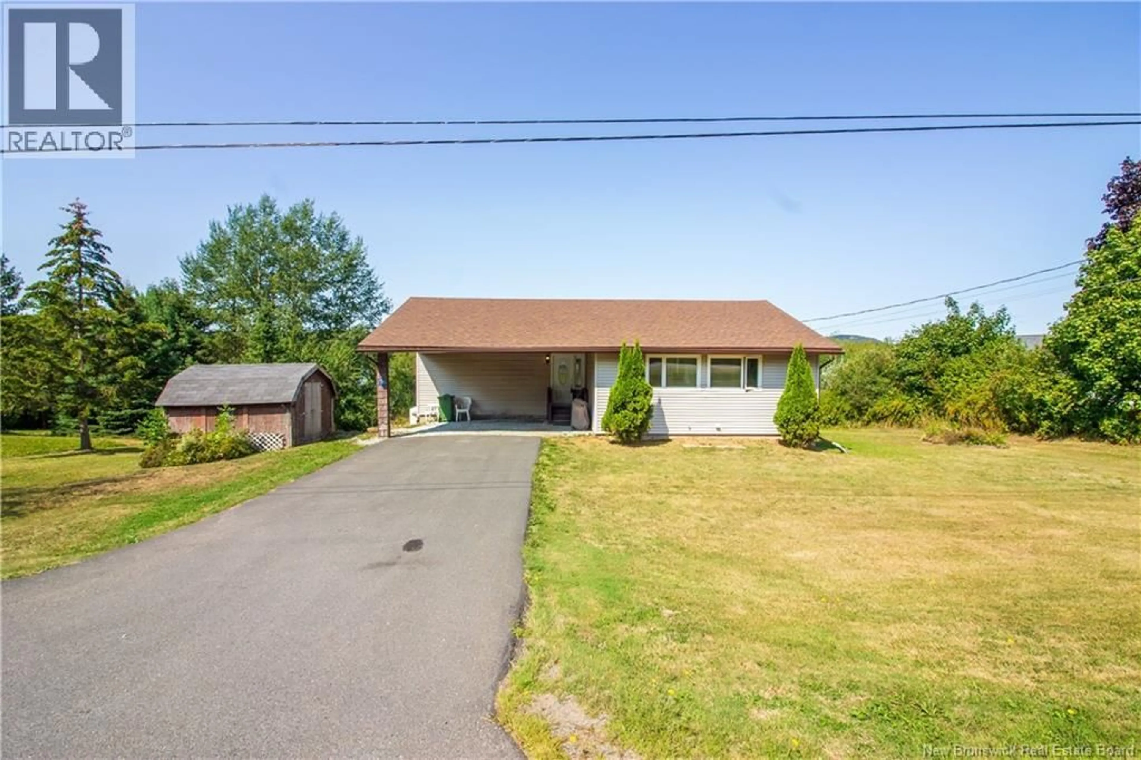 A pic from outside/outdoor area/front of a property/back of a property/a pic from drone, street for 10 GEORGE STREET, Nauwigewauk New Brunswick E5N6T7