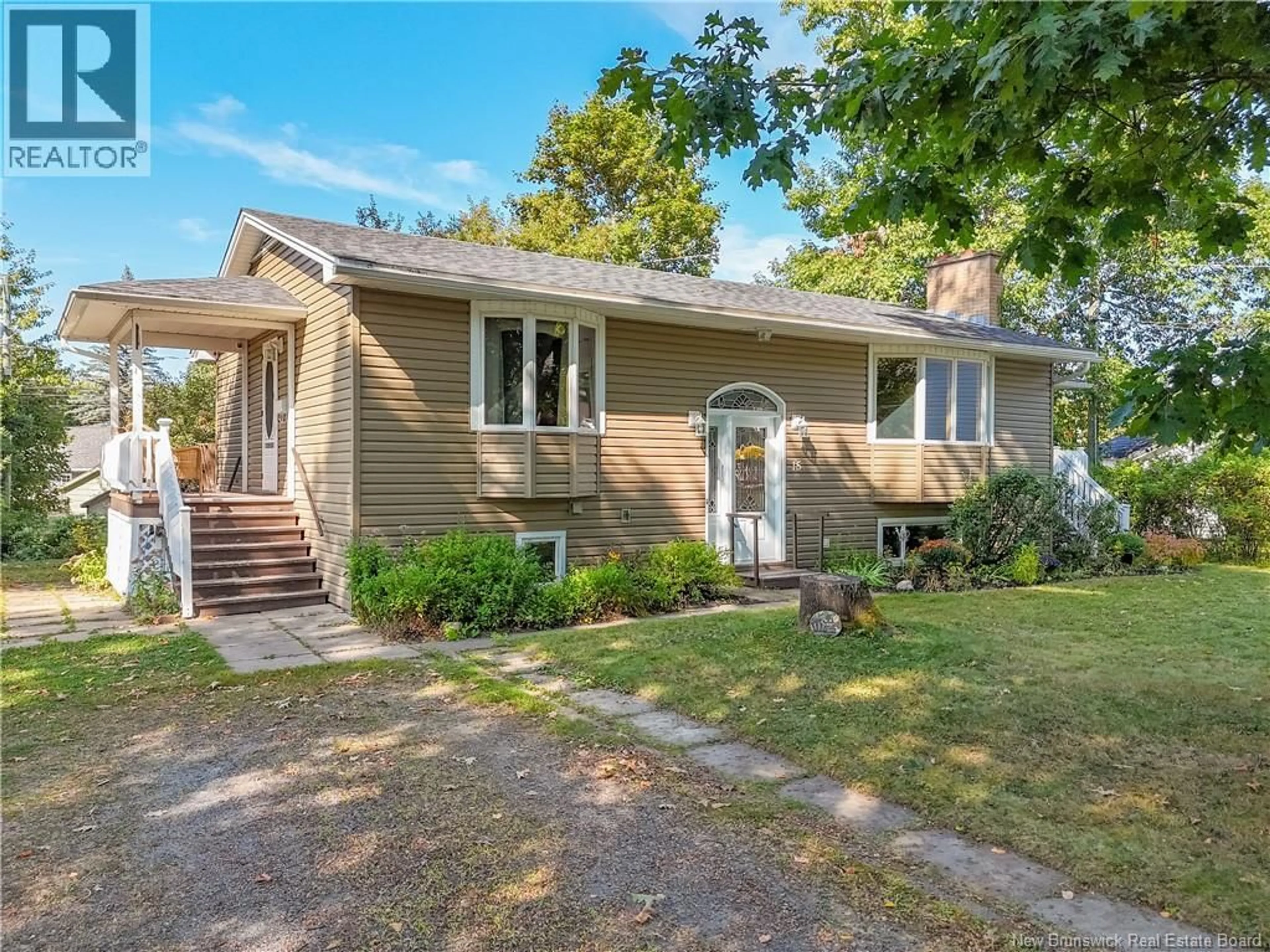 Home with vinyl exterior material, street for 15 CORONATION COURT, Fredericton New Brunswick E3A4K3