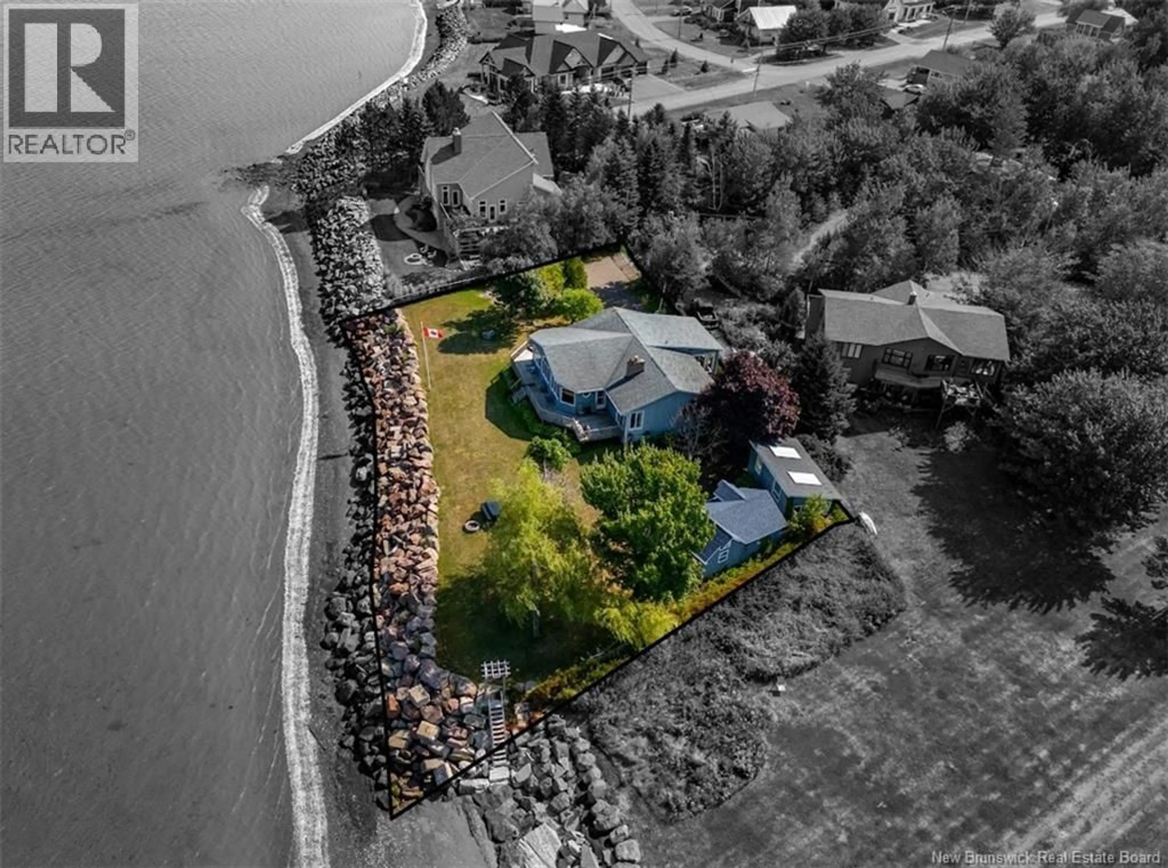A pic from outside/outdoor area/front of a property/back of a property/a pic from drone, water/lake/river/ocean view for 260 BELLE ISLE STREET, Shediac New Brunswick E4P1G8
