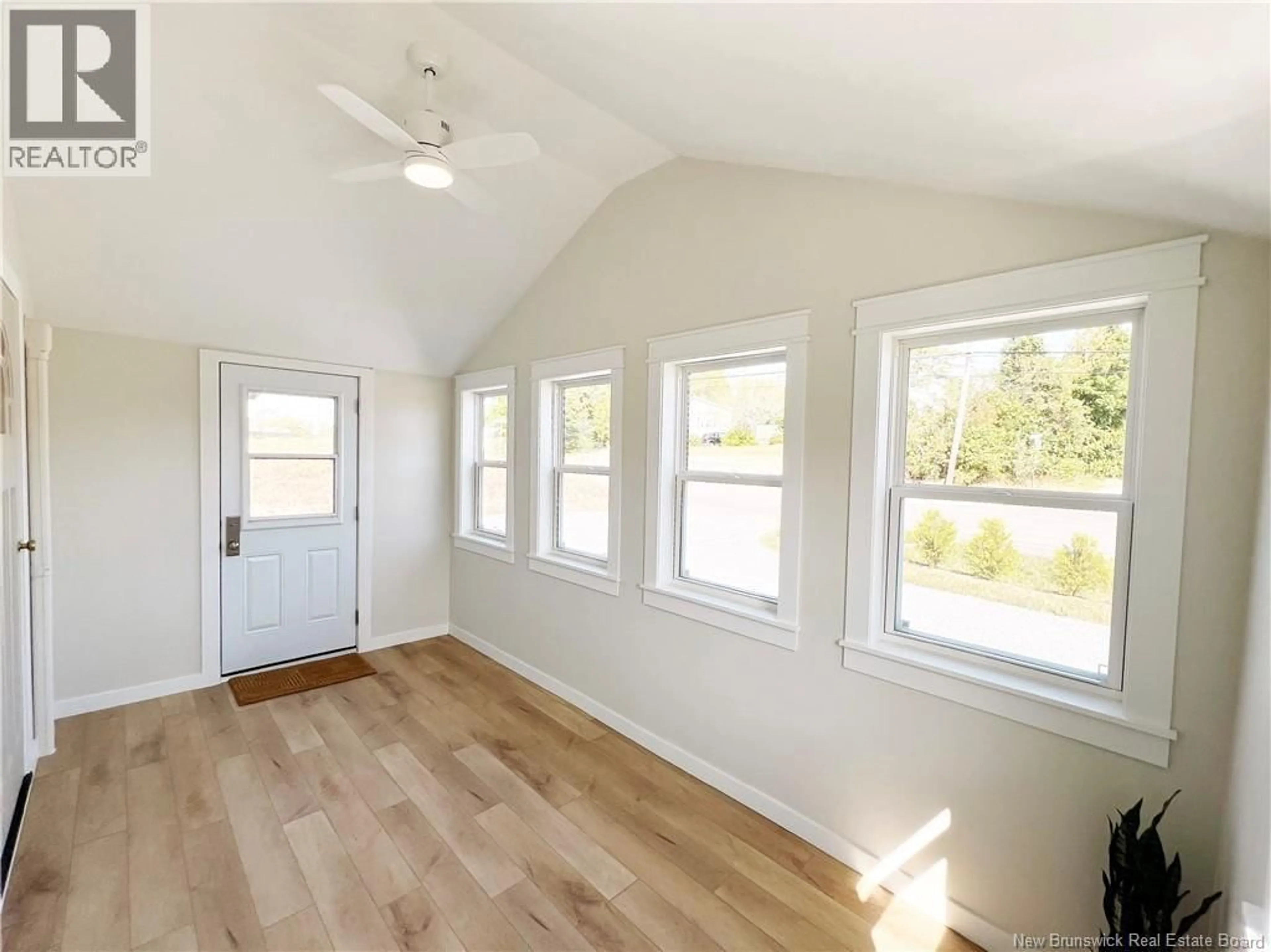 A pic of a room for 3095 WESTFIELD ROAD, Saint John New Brunswick E2M6T3