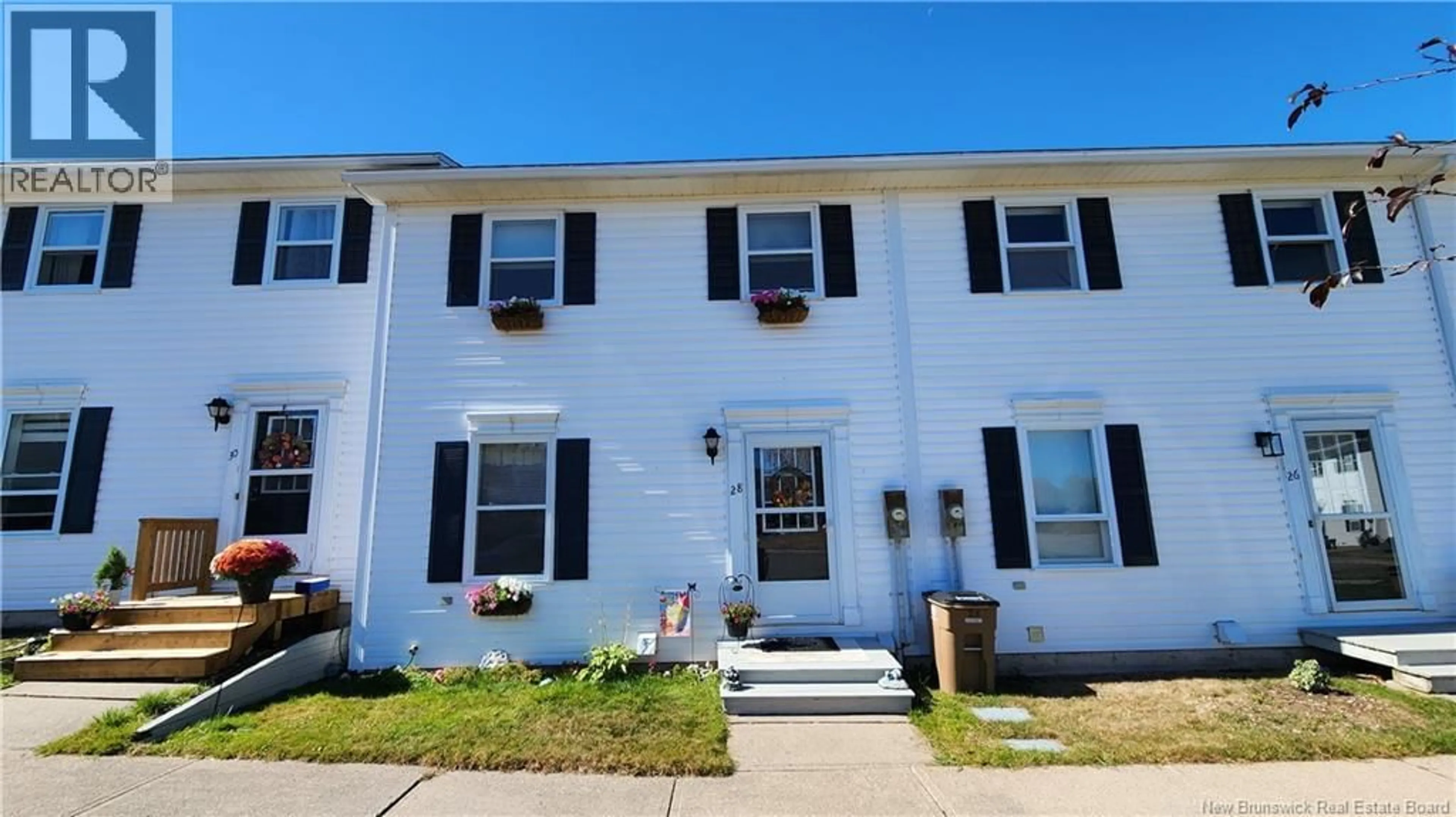 Home with vinyl exterior material, street for 28 MEADOWLAND TERRACE, Saint John New Brunswick E2M5S4