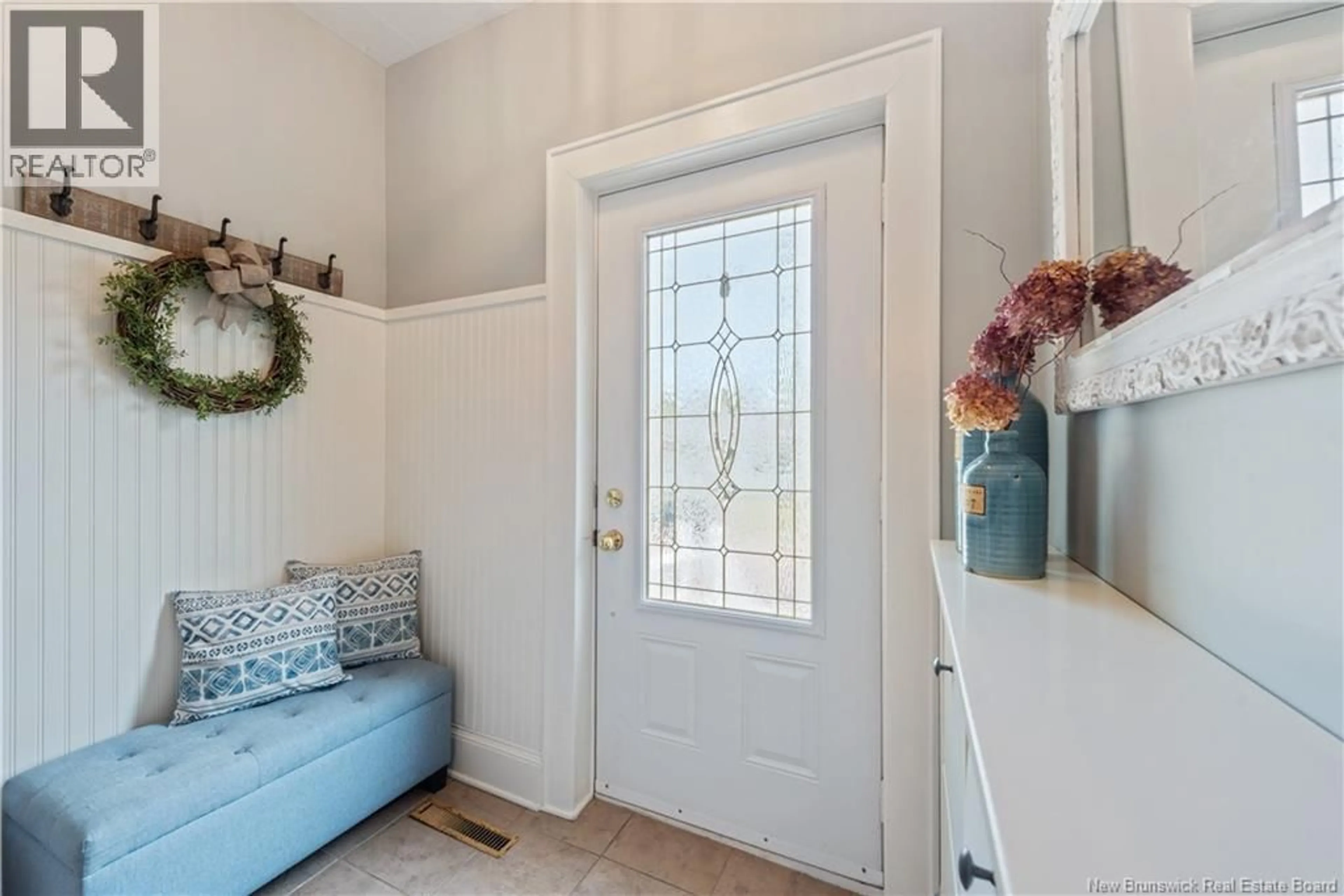 Indoor entryway for 30 NORTH STREET, Moncton New Brunswick E1C5X6