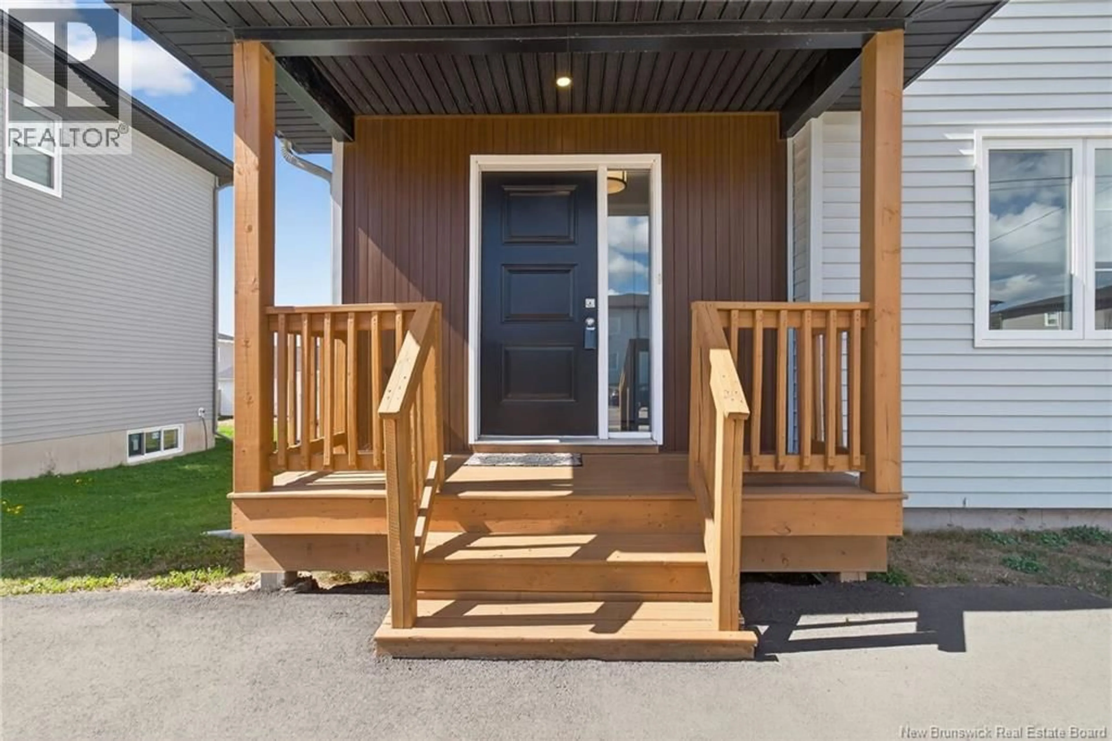 Indoor entryway for 287 LORETTE STREET, Dieppe New Brunswick E1A8M4