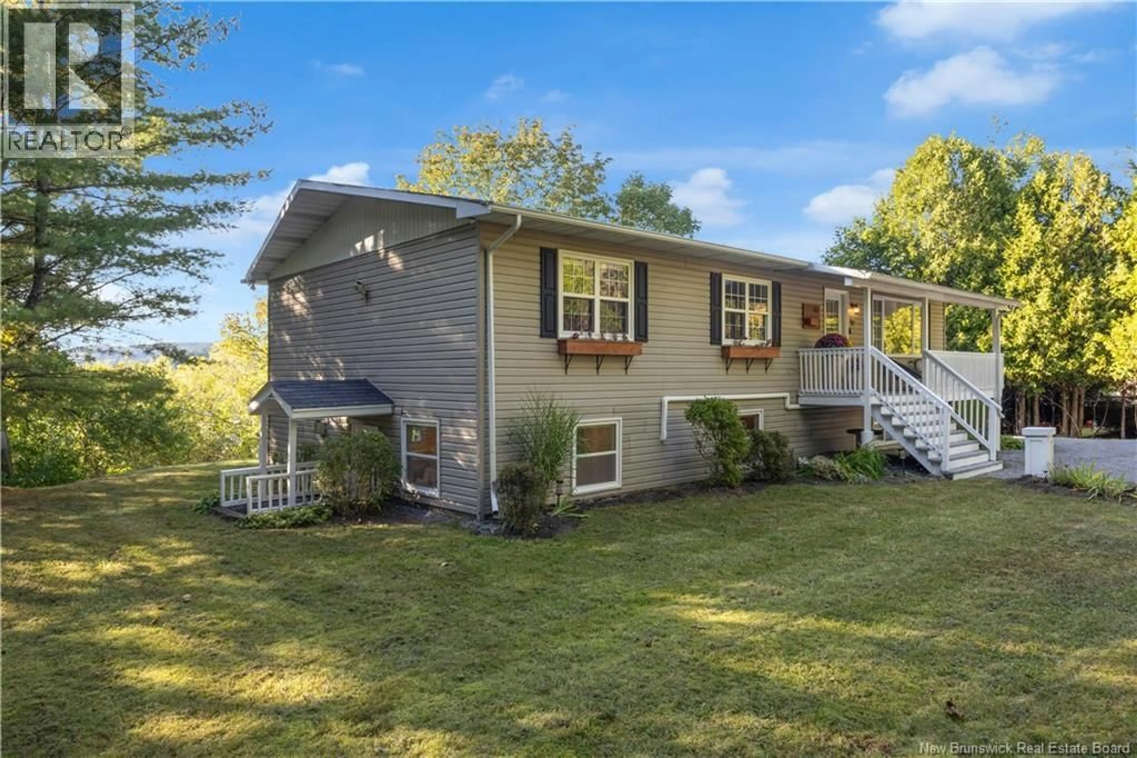 Home with vinyl exterior material, unknown for 107 ROBIN HOOD LANE, Quispamsis New Brunswick E2E1E9