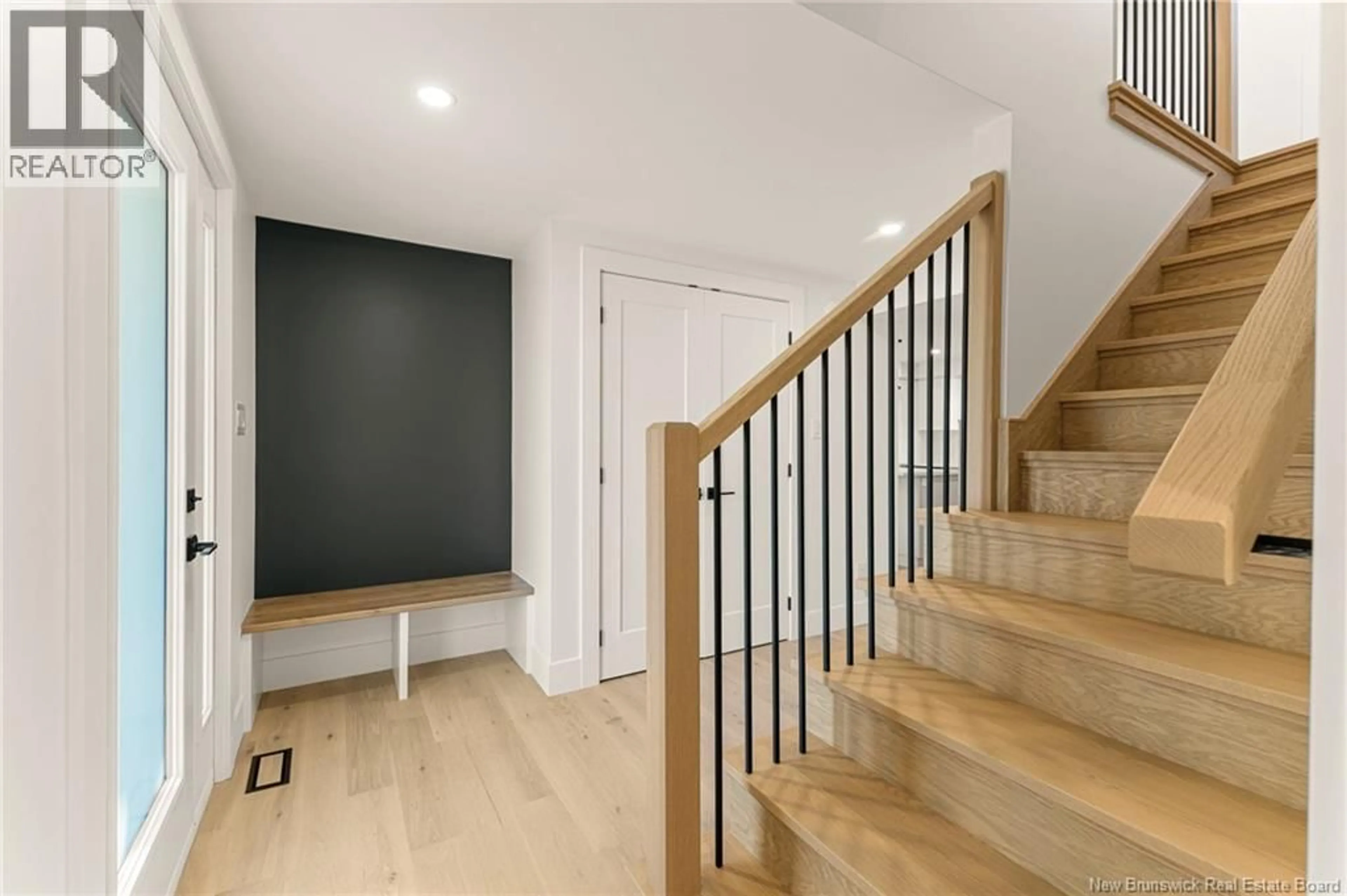 Indoor entryway for 1084 ROUTE 515 ROUTE, Bouctouche New Brunswick E4S4J8