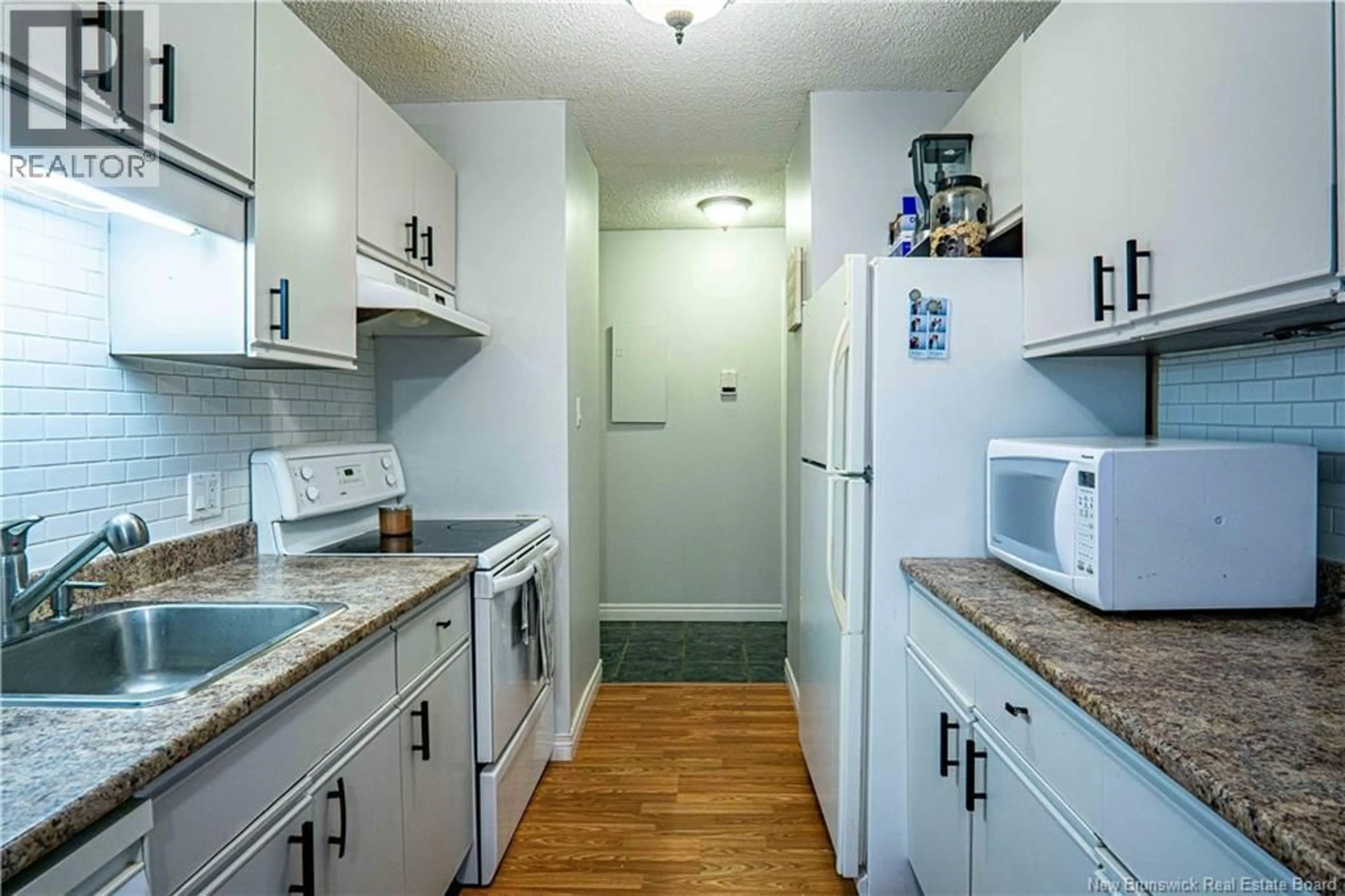 Standard kitchen, unknown for 4 - 109 BIGGS STREET, Fredericton New Brunswick E3B6H8