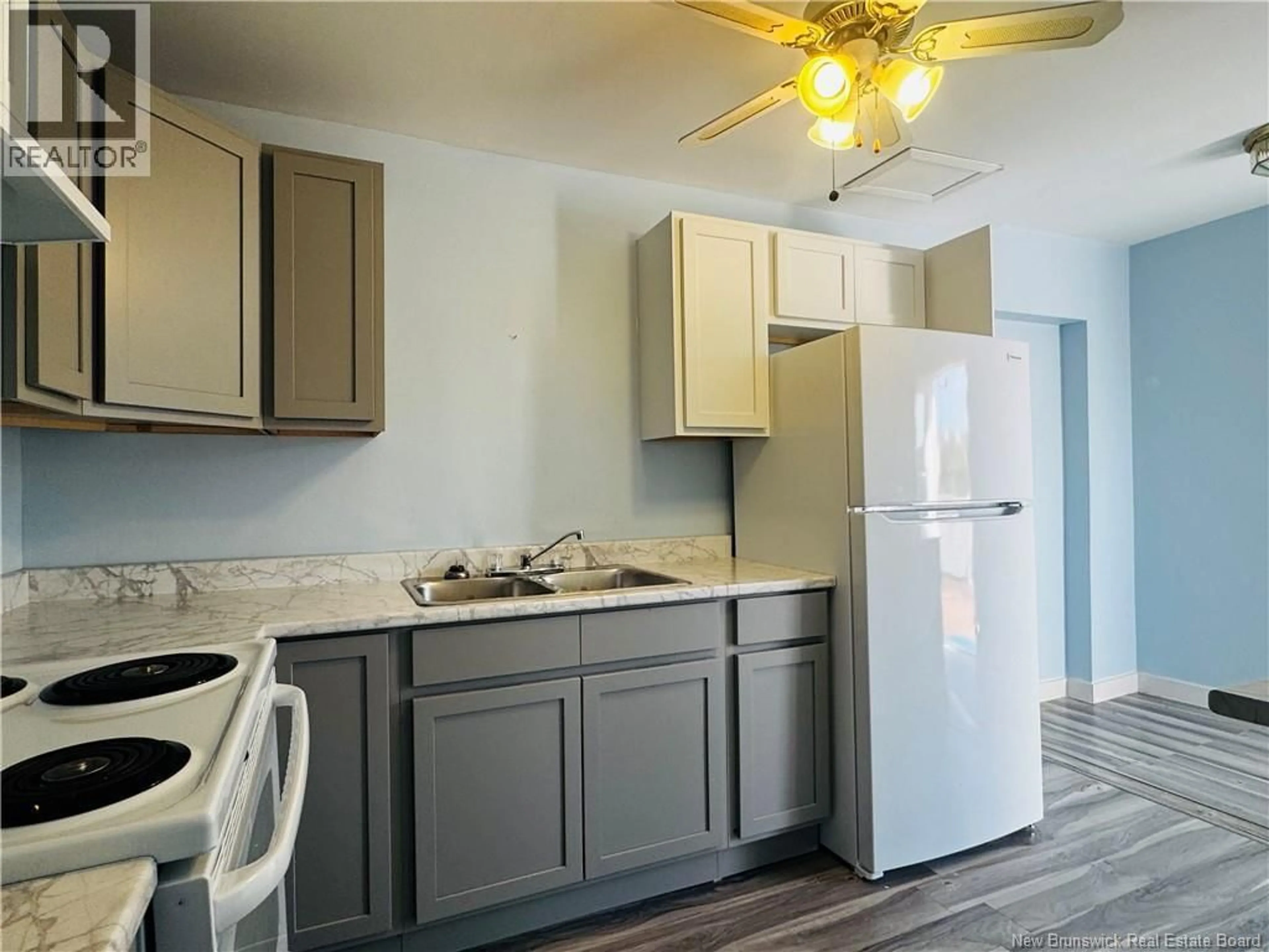 Standard kitchen, unknown for 80 YOUNG, Bathurst New Brunswick E2A1K8