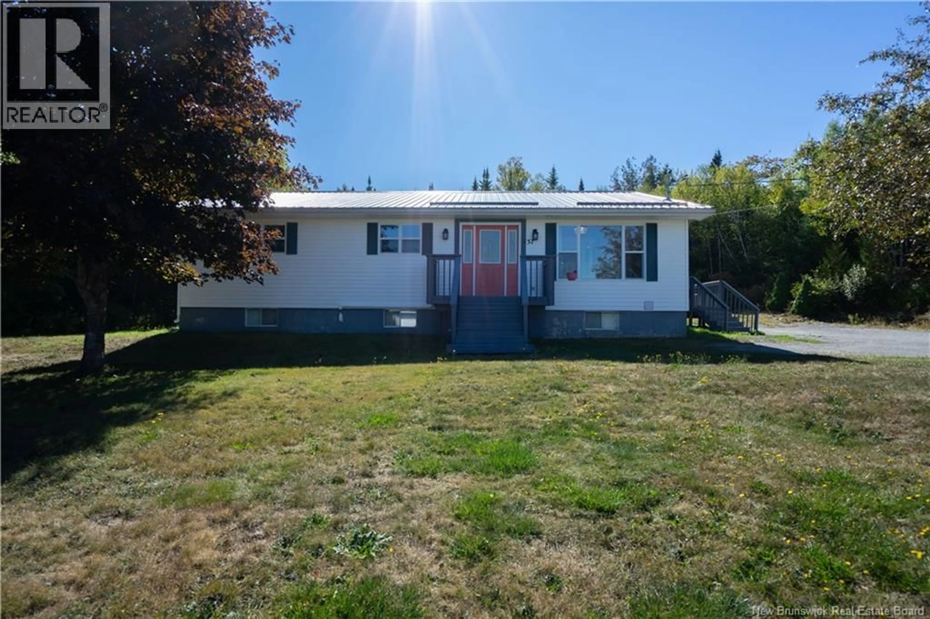 Home with vinyl exterior material, street for 137 WETMORE CREEK ROAD, Musquash New Brunswick E5J2L3
