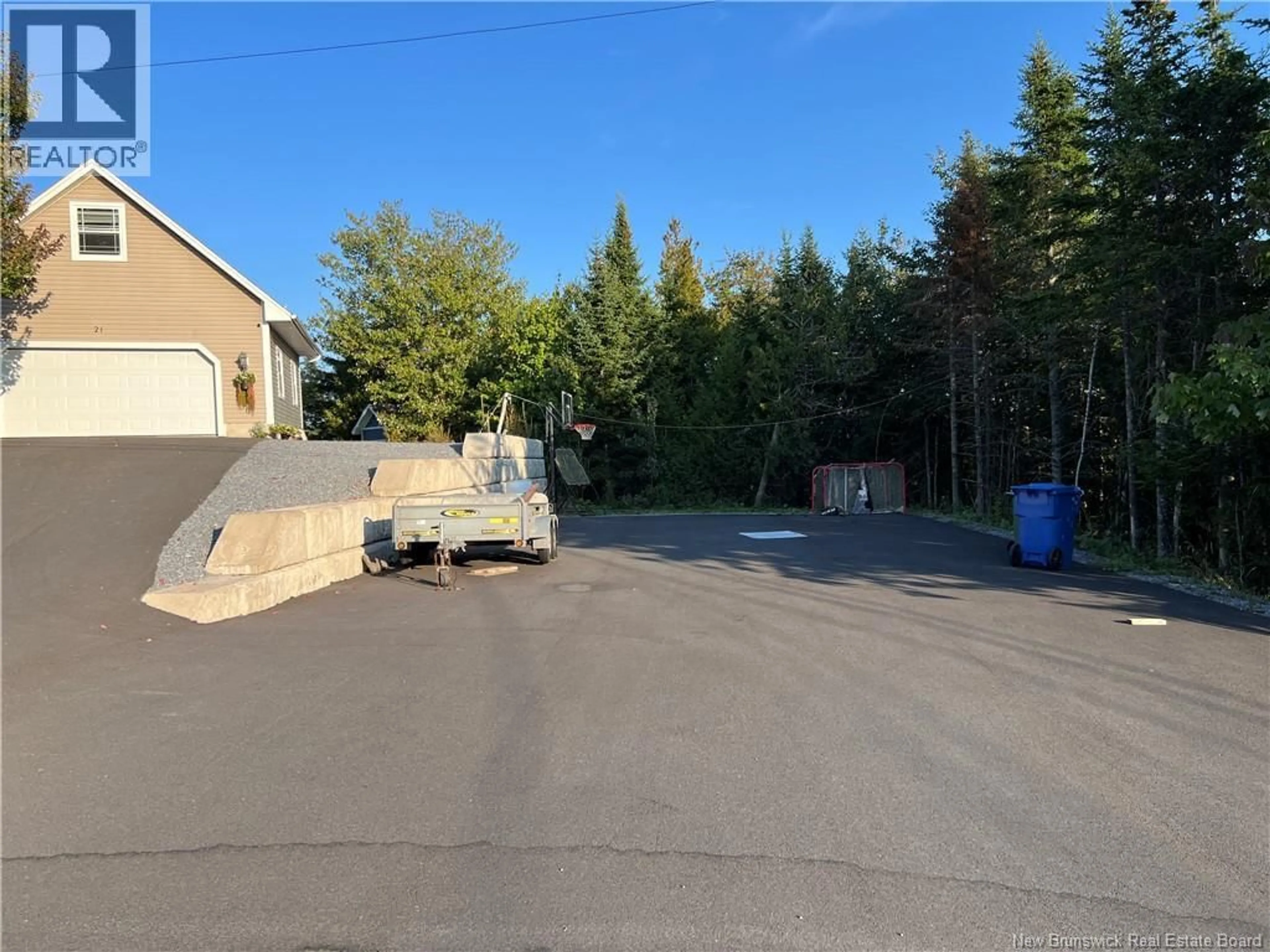 A pic from outside/outdoor area/front of a property/back of a property/a pic from drone, street for 21 OSPREY RIDGE, Quispamsis New Brunswick E2S0B8