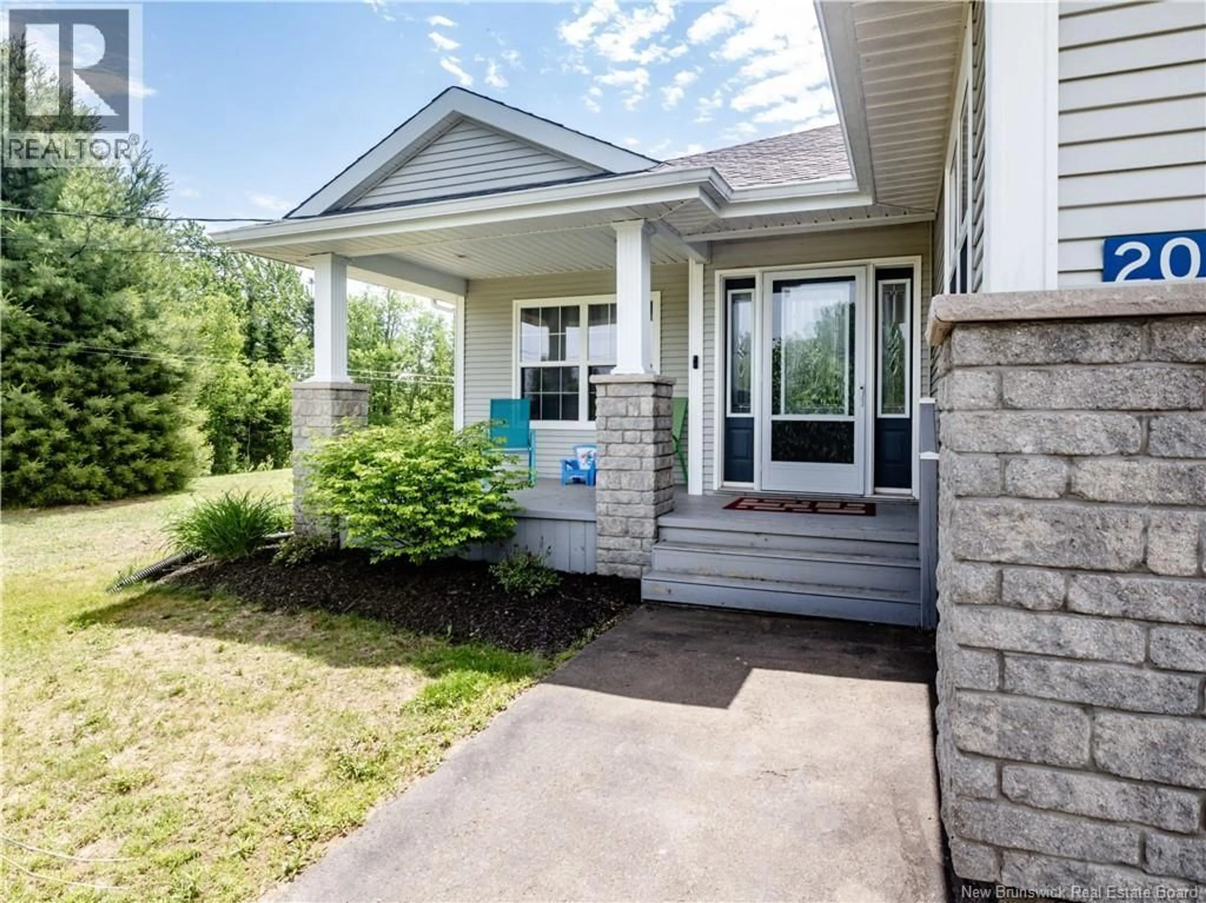 Home with vinyl exterior material, street for 20 POTTS RD, McIntosh Hill New Brunswick E4S4K7