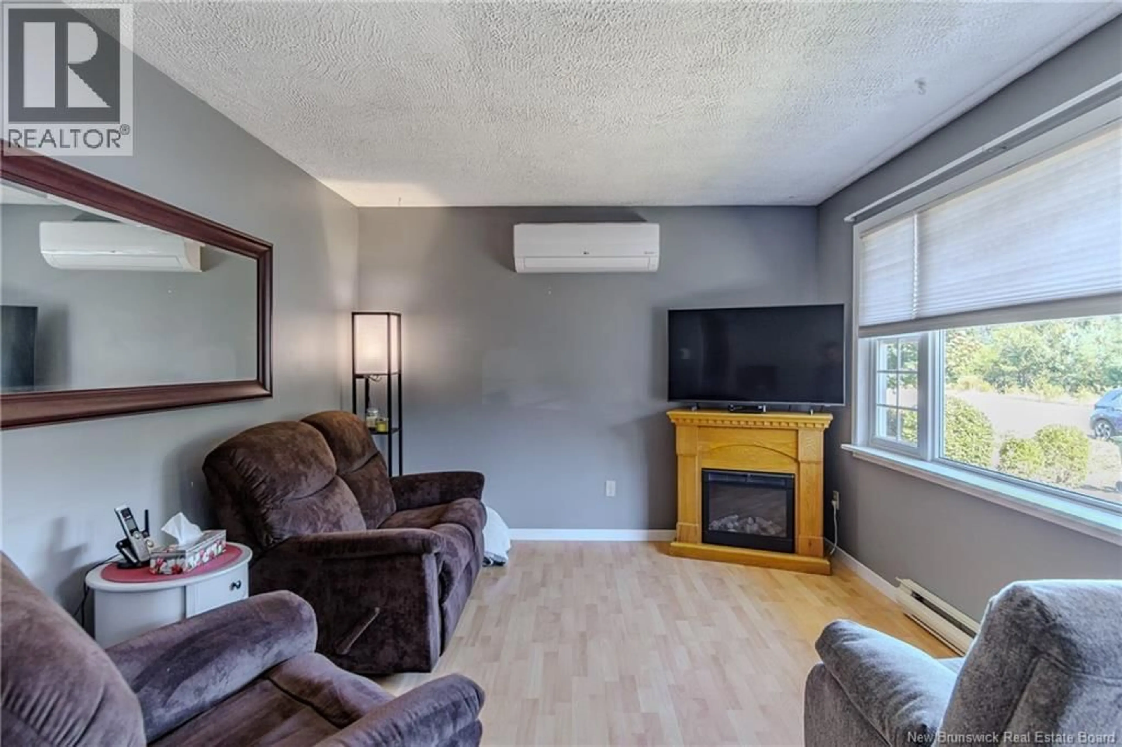Living room with furniture, unknown for 10 PLATEAU CRESCENT, Willow Grove New Brunswick E2S1G5