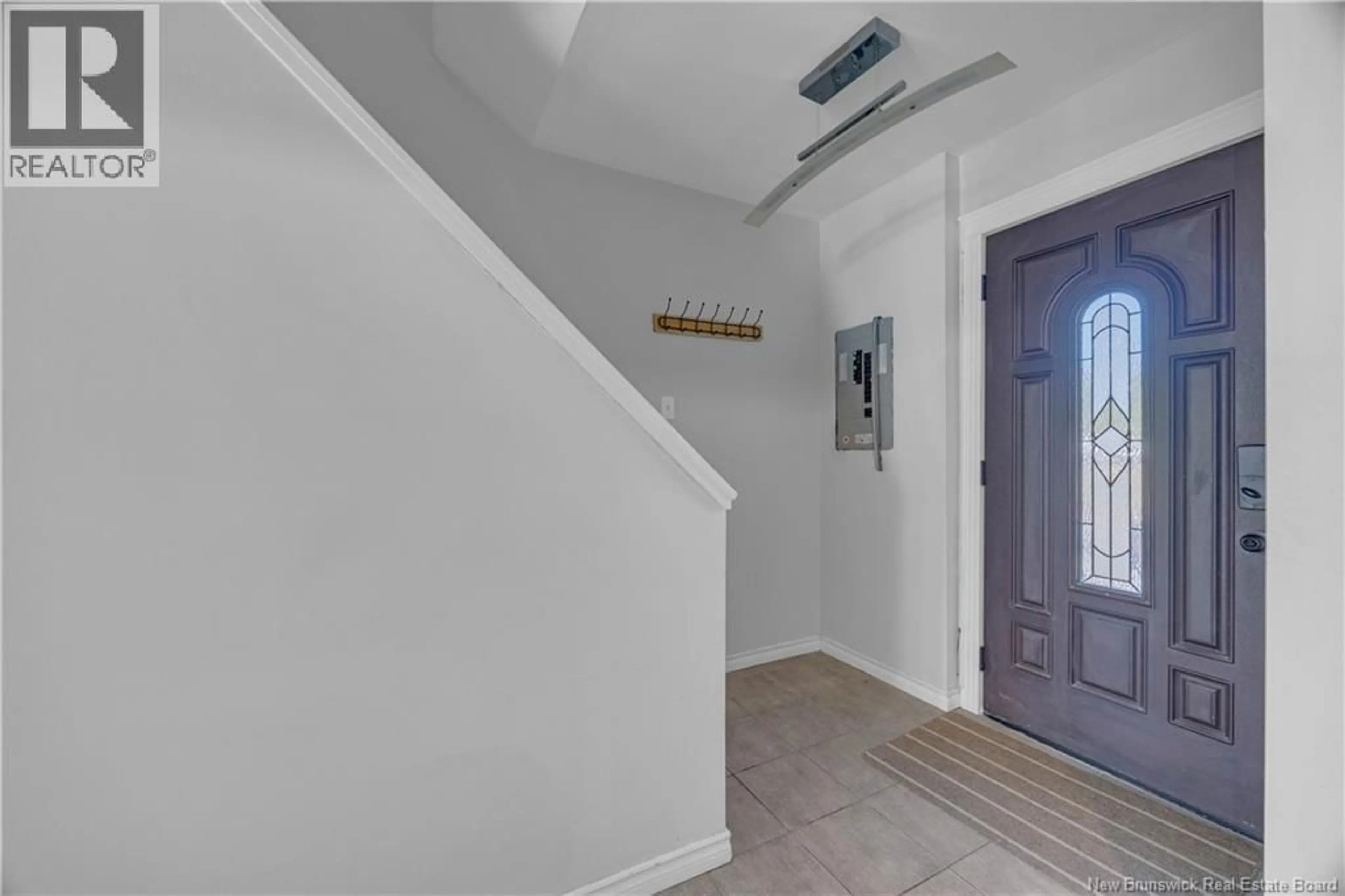 Indoor entryway for 907 HIGHMEADOW DRIVE, Saint John New Brunswick E2J3X3