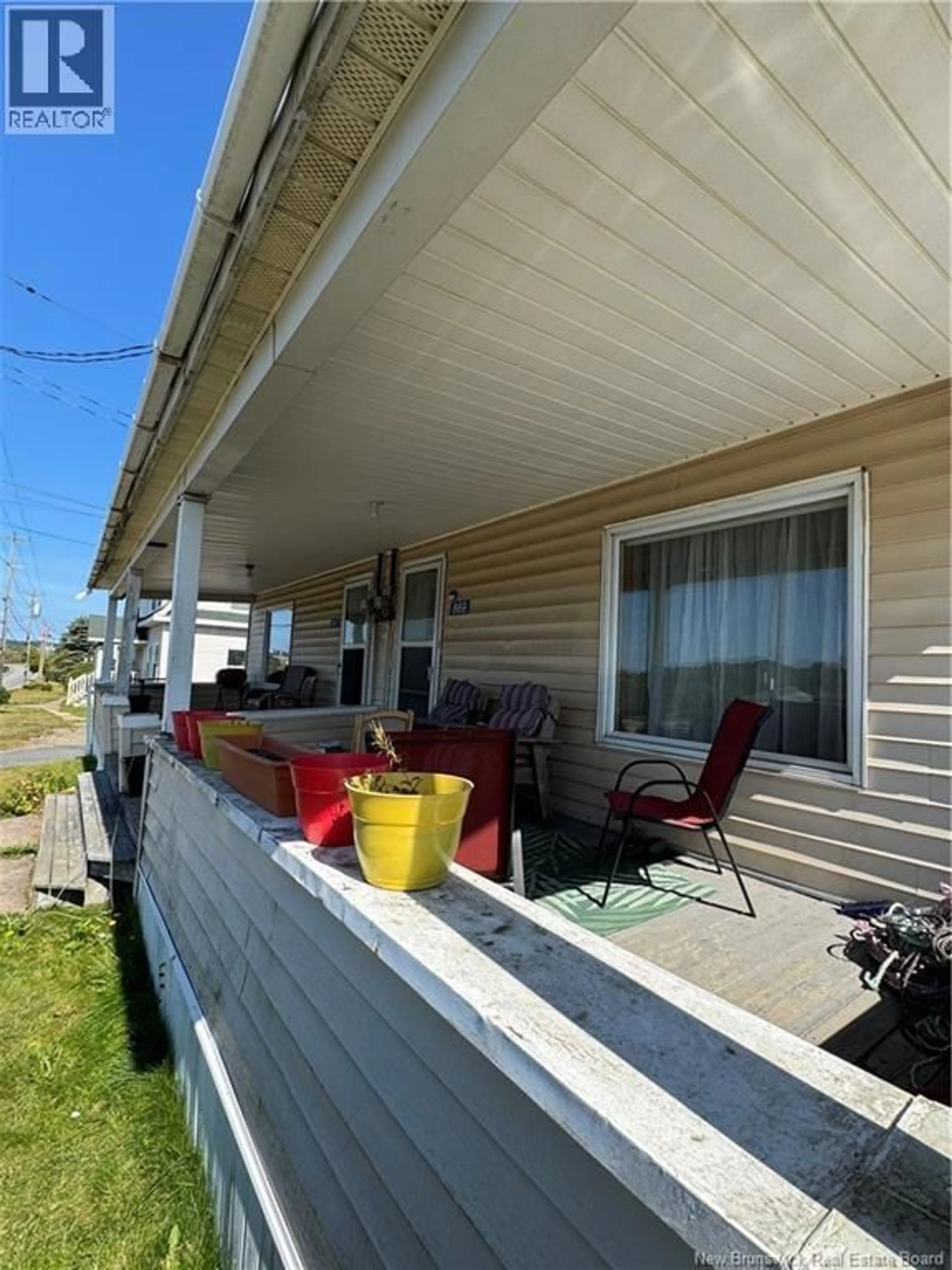 Patio, street for 869 MAIN STREET, Blacks Harbour New Brunswick E5H1E5