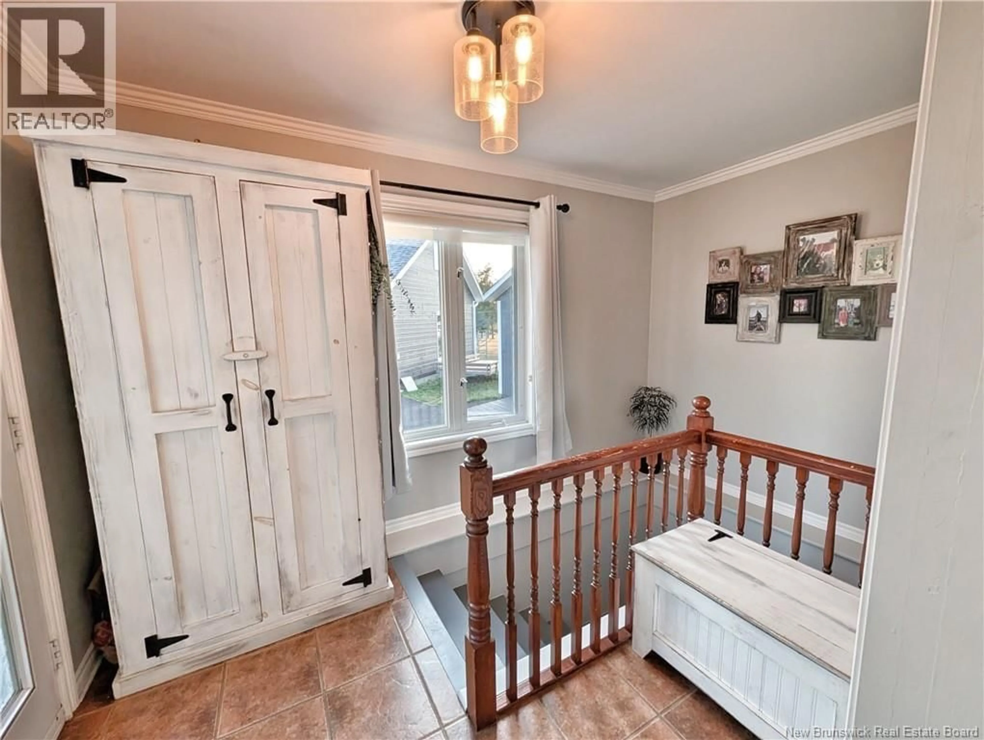 Indoor entryway for 11 RUE DU MOULIN, Inkerman New Brunswick E8P1A7