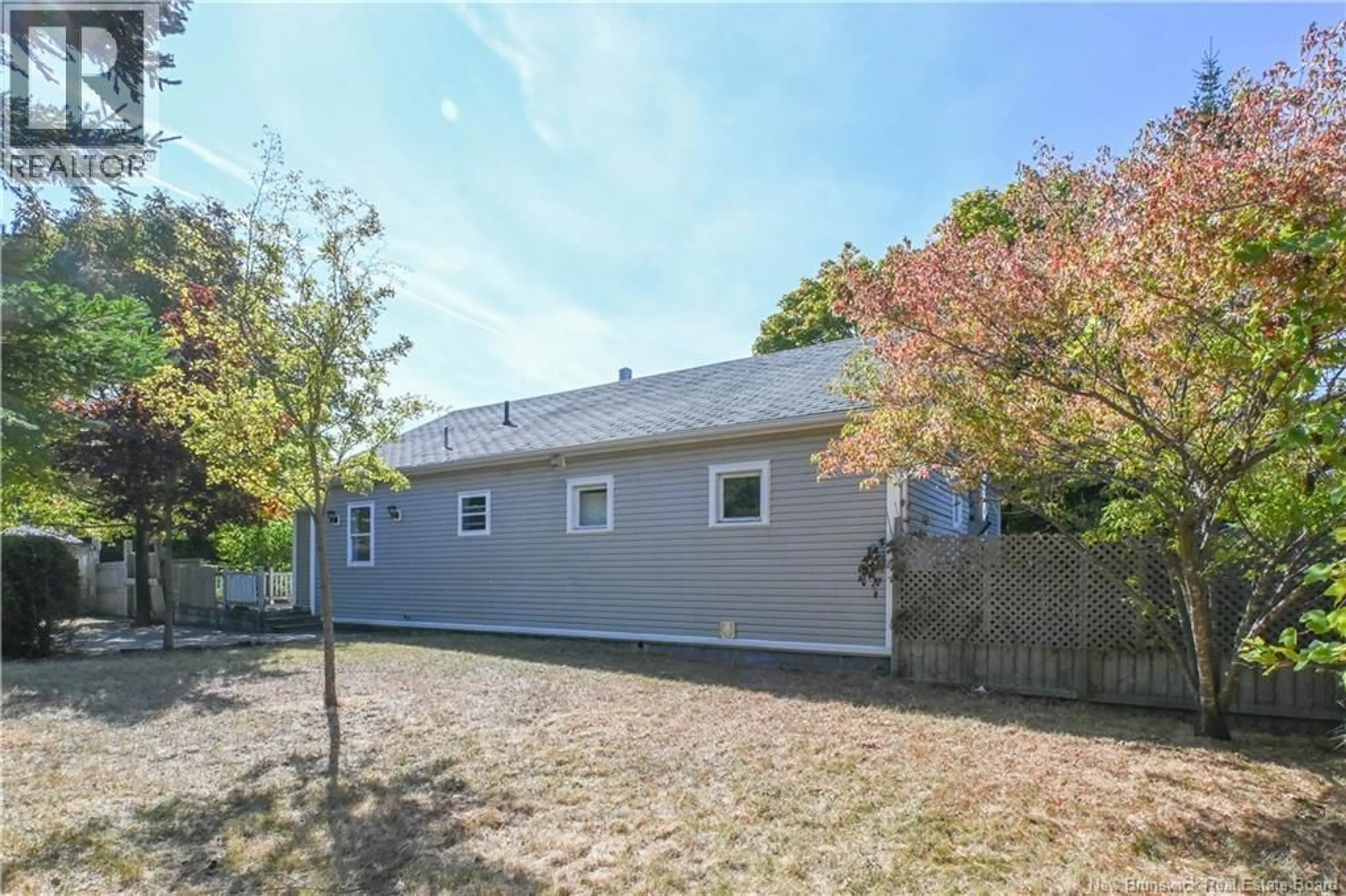 Unknown for 25 RUE DU PORTAGE, Caraquet New Brunswick E1W1A8