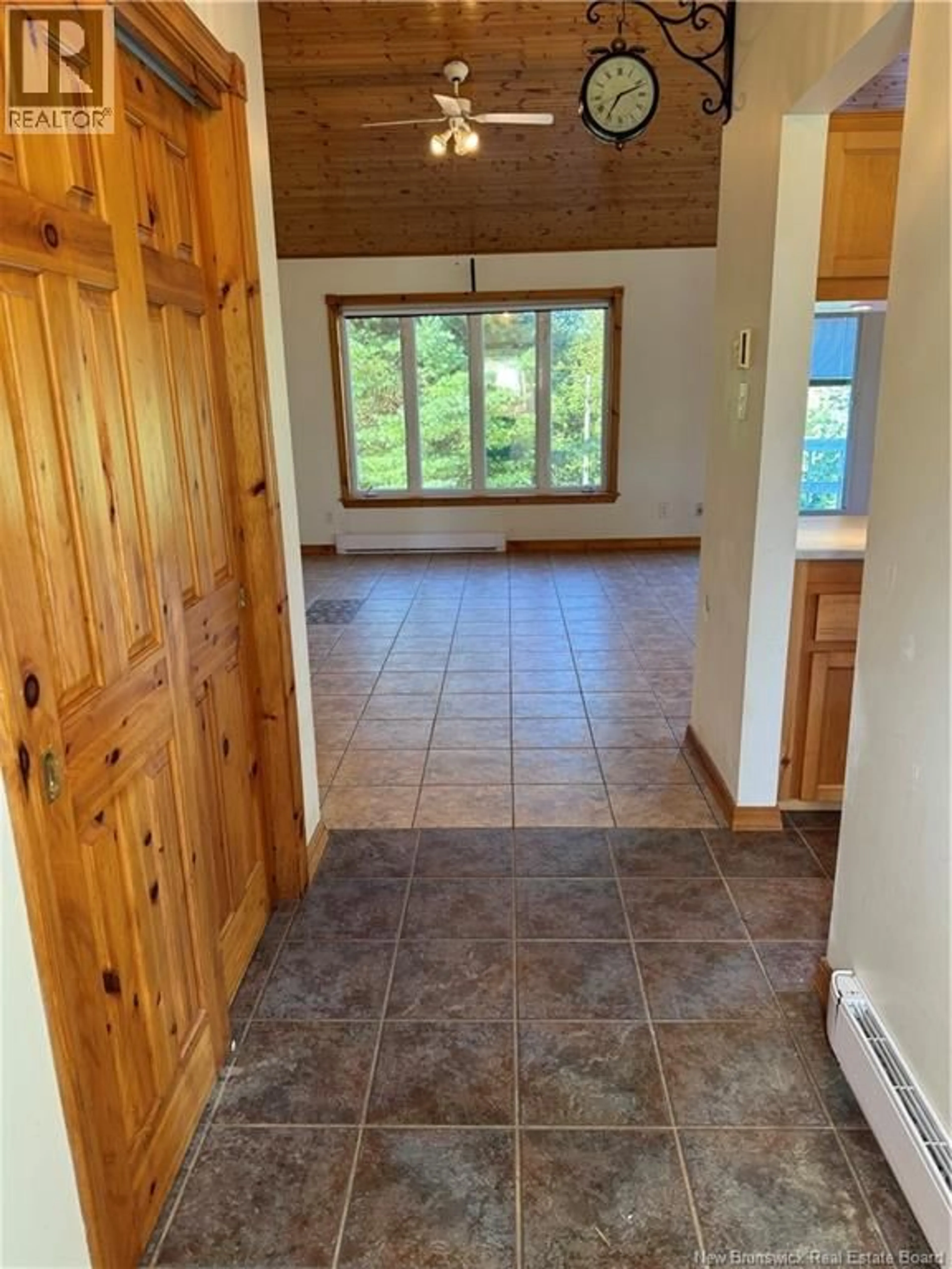 Indoor entryway for 37 WAUGH ROAD, Riverbank New Brunswick E7L4H7