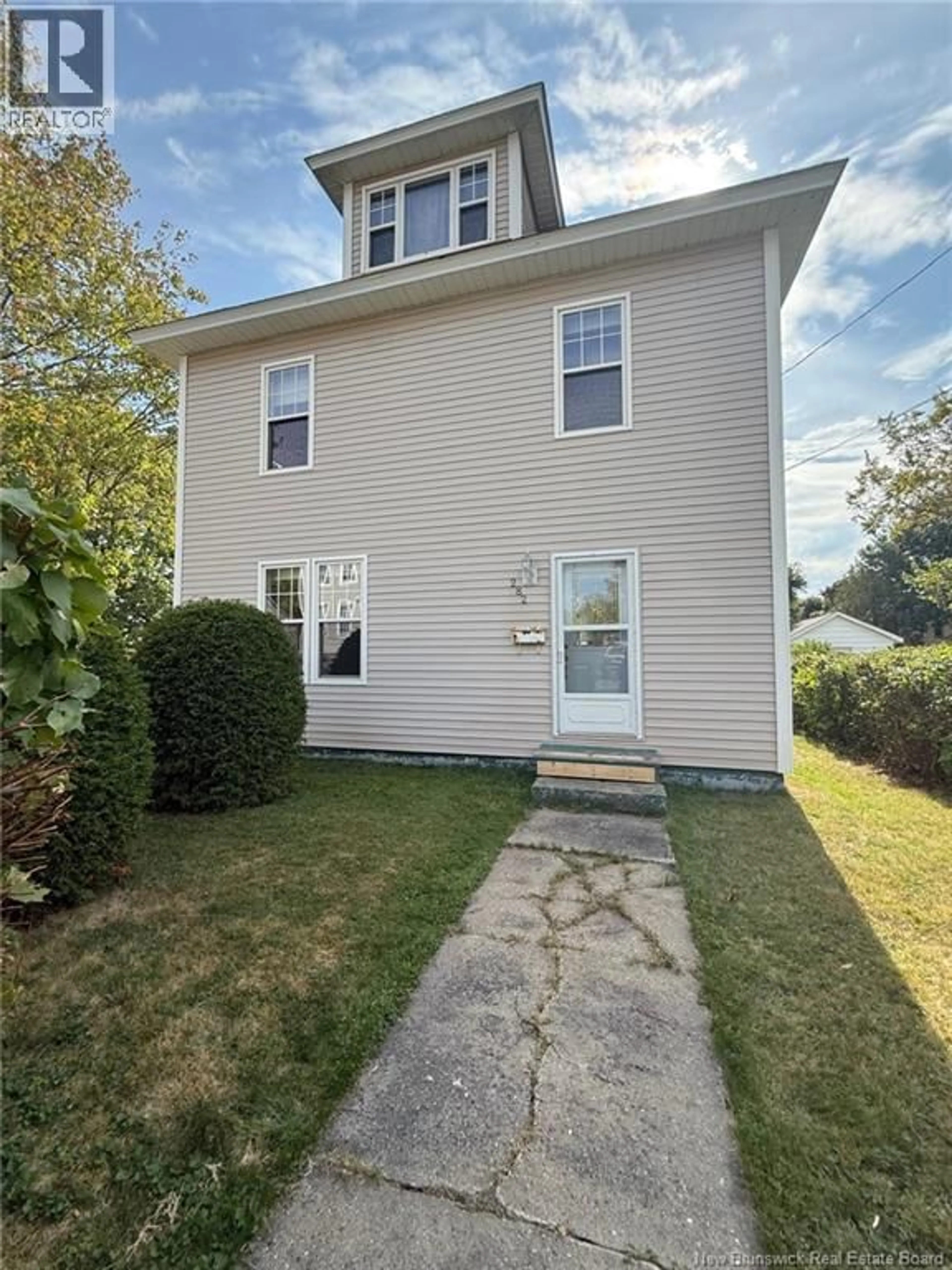 Home with vinyl exterior material, street for 282 CAMPBELL STREET, Miramichi New Brunswick E1V1R5