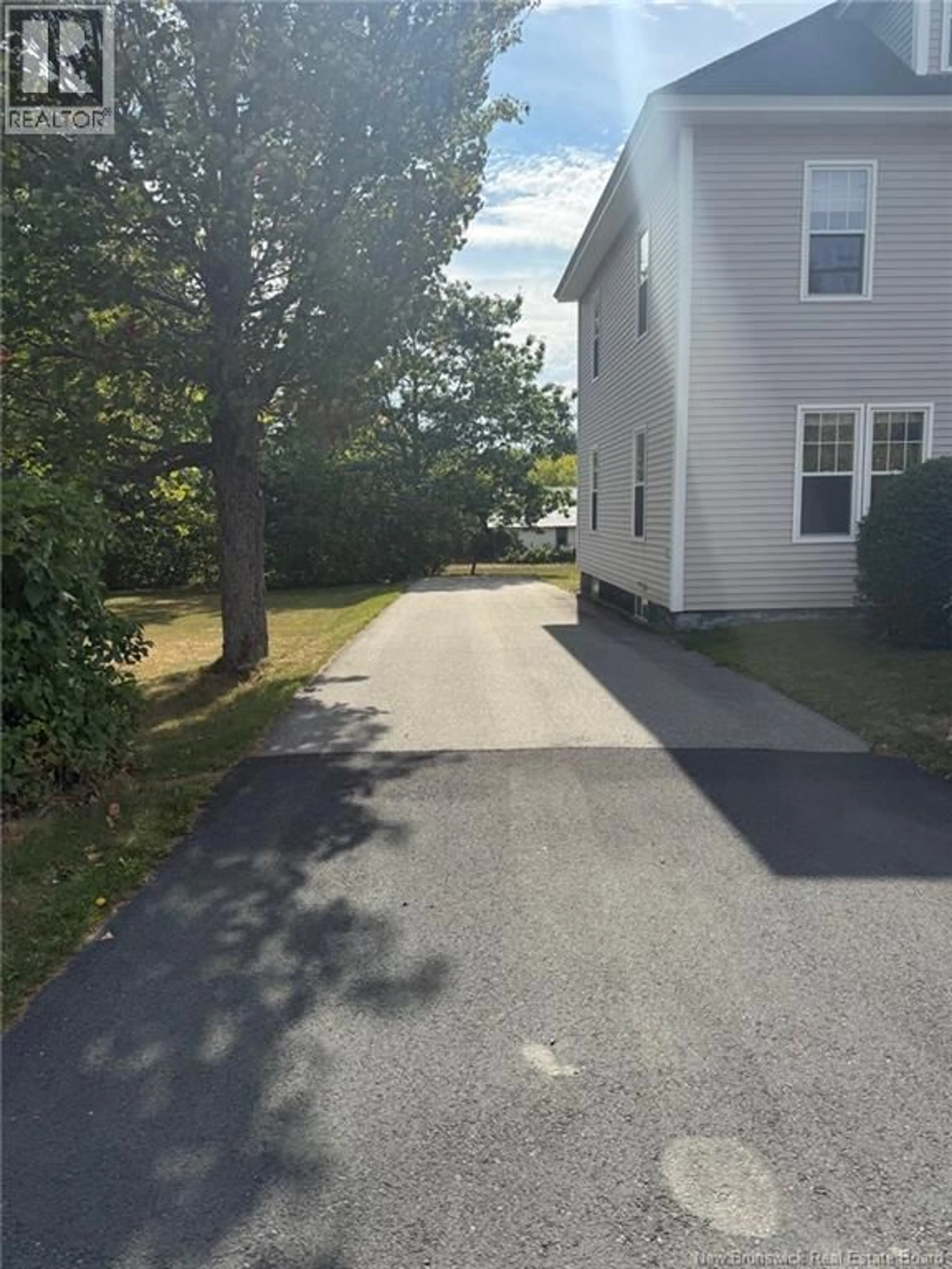 A pic from outside/outdoor area/front of a property/back of a property/a pic from drone, street for 282 CAMPBELL STREET, Miramichi New Brunswick E1V1R5