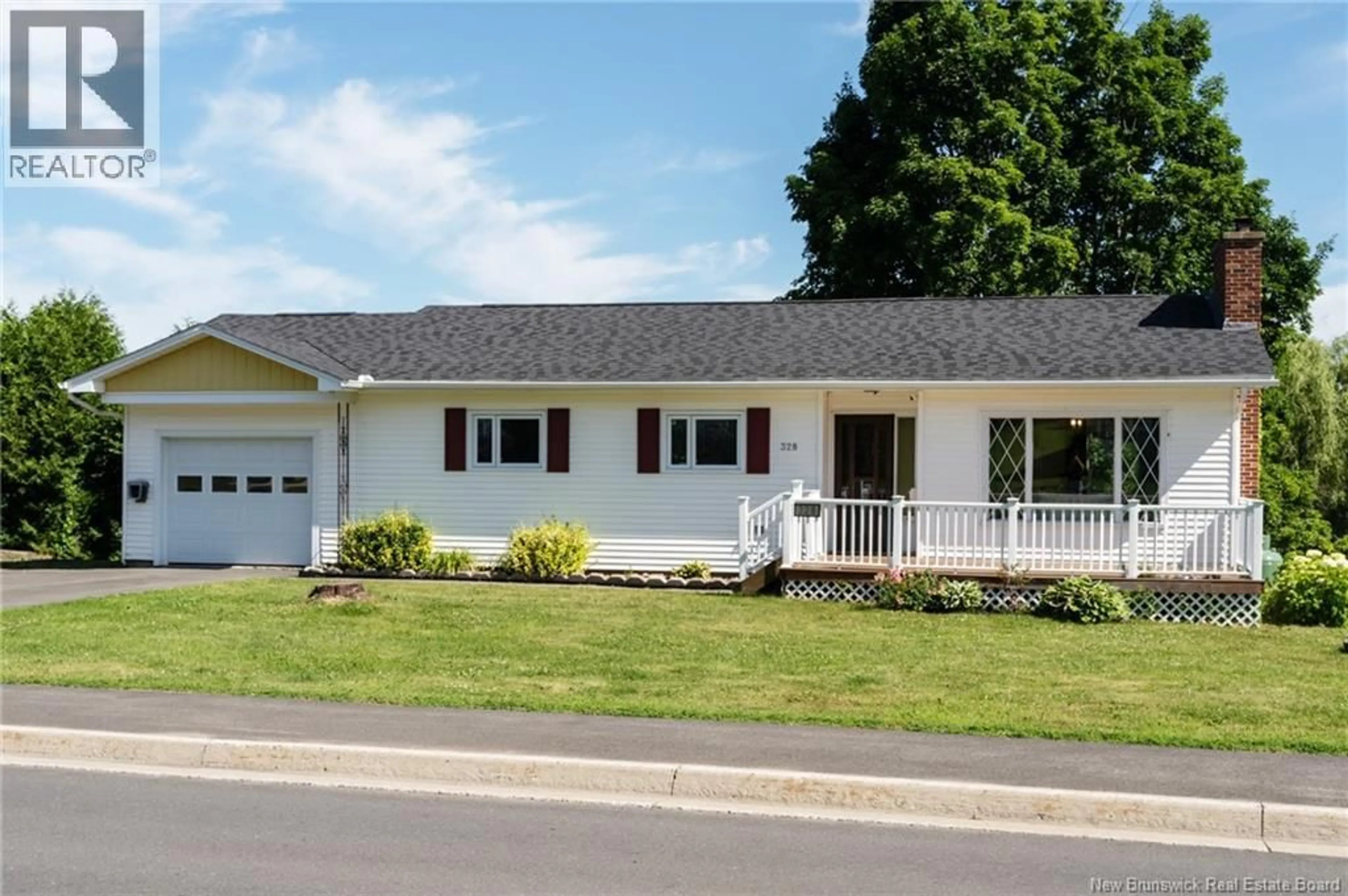 Home with vinyl exterior material, street for 328 MACDONALD AVENUE, Oromocto New Brunswick E2V1A7